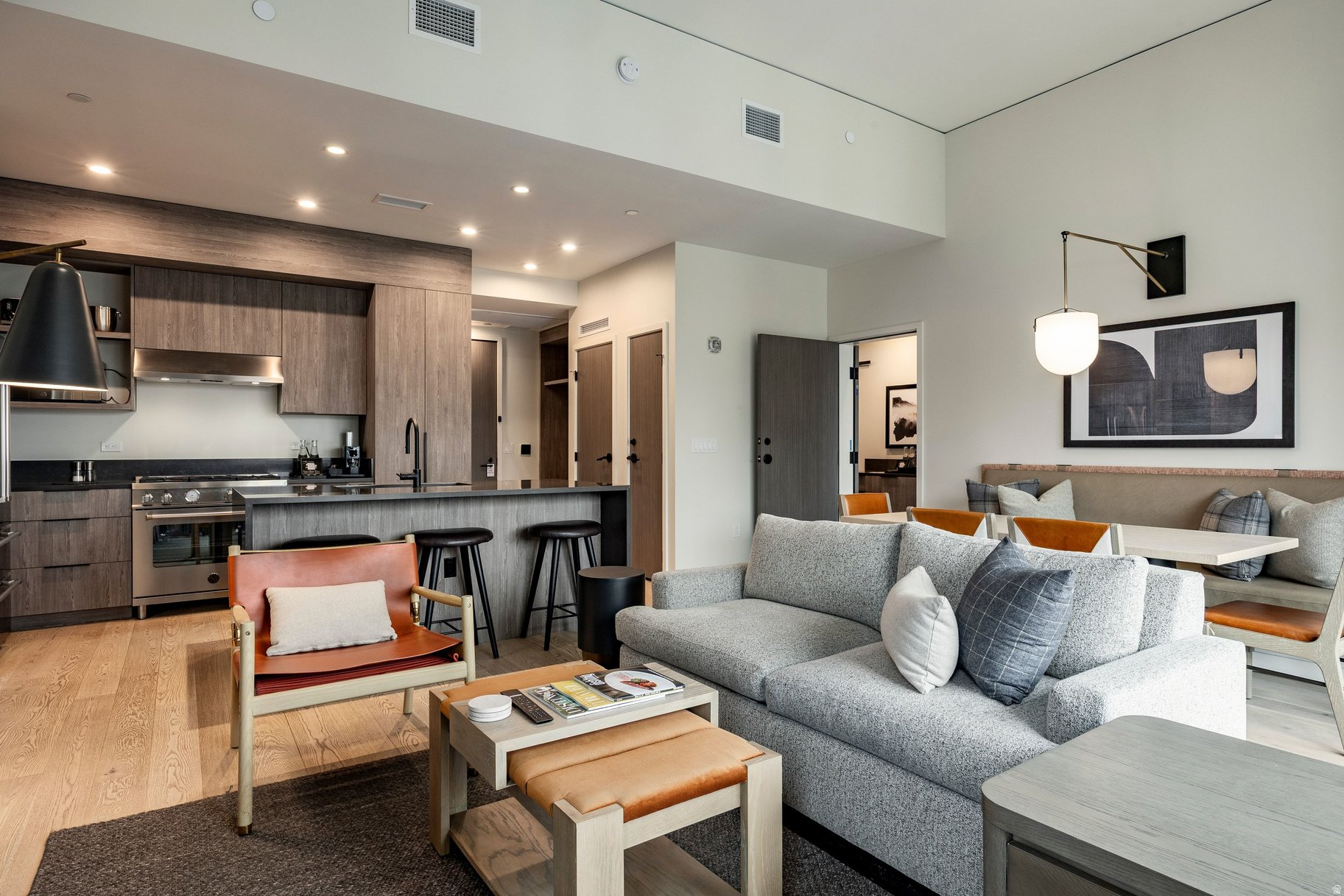 RC17 RESIDENCES AND - Residential