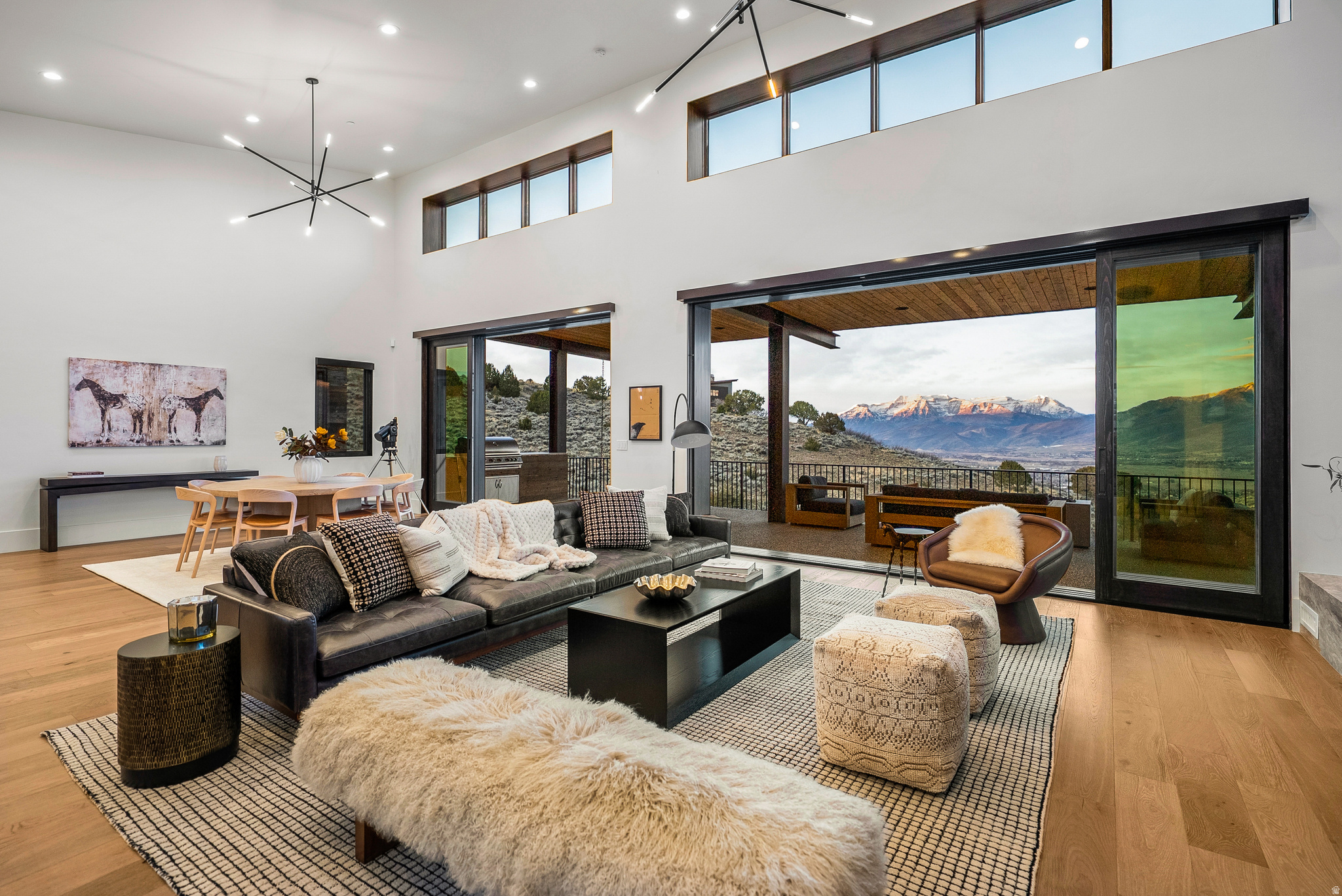 RED LEDGES - Residential