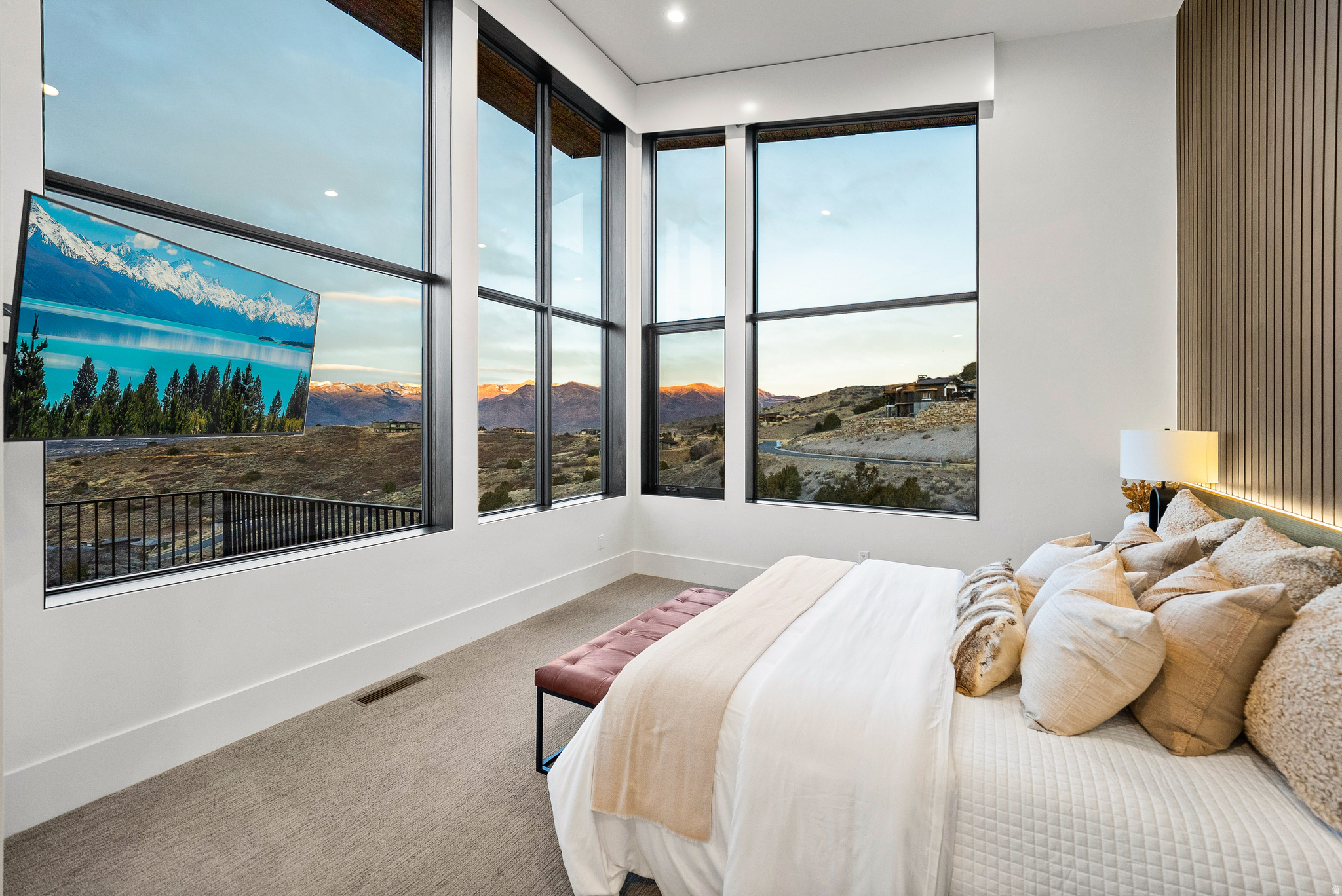 RED LEDGES - Residential