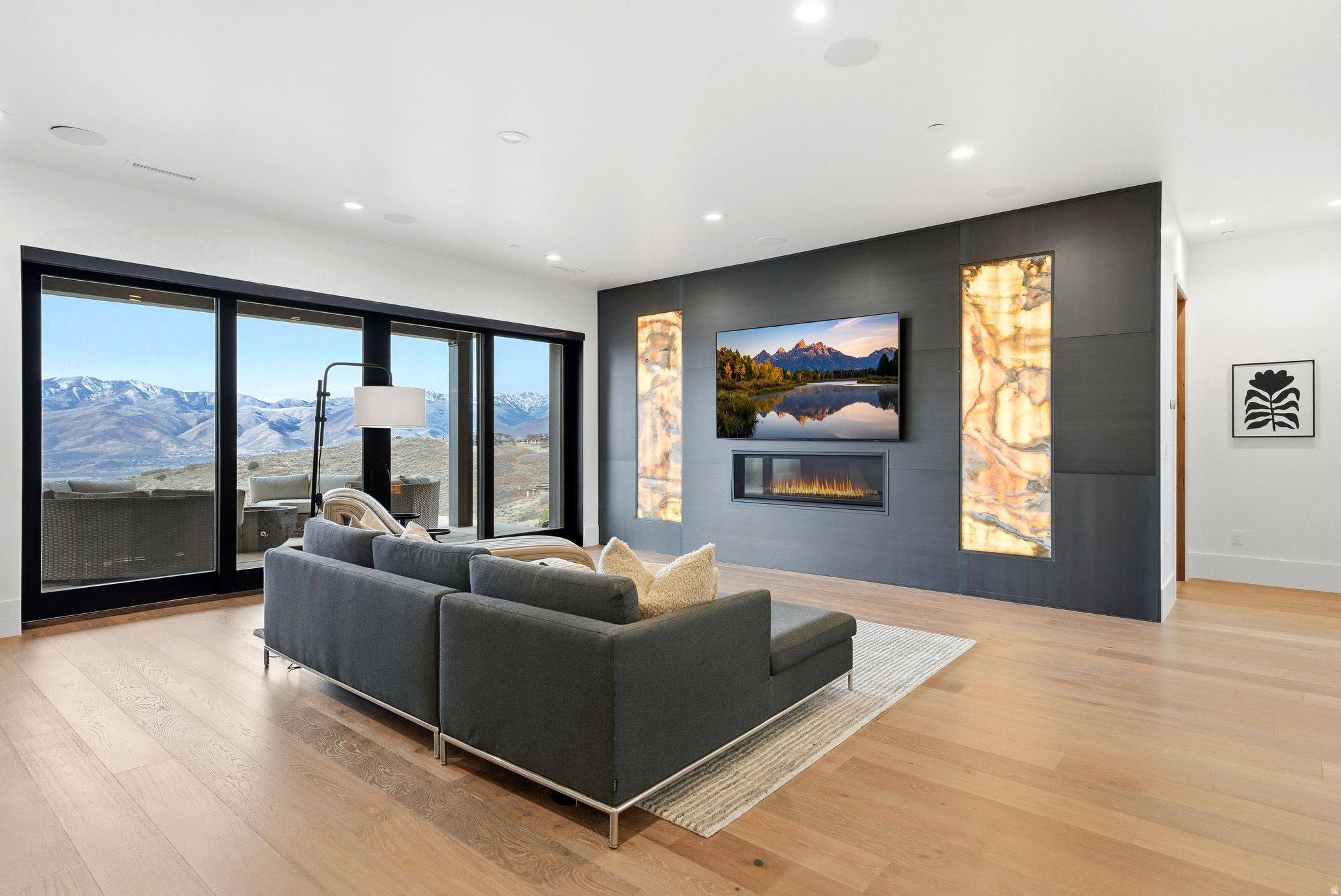 RED LEDGES - Residential