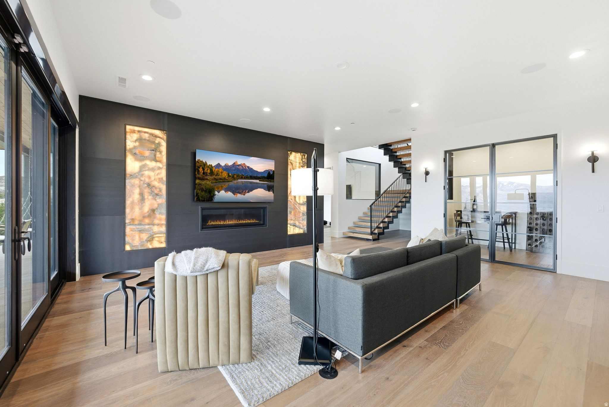 RED LEDGES - Residential