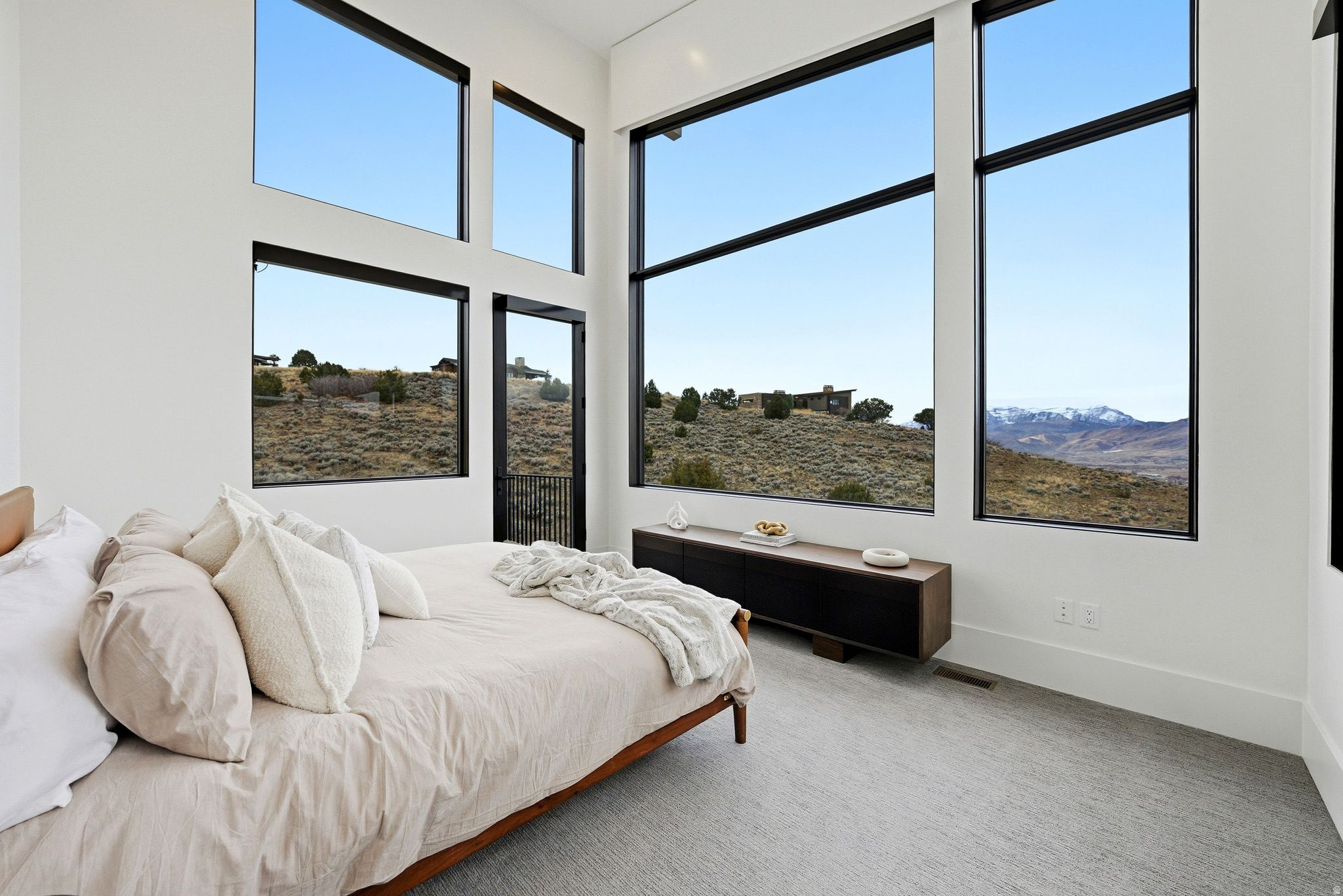 RED LEDGES - Residential