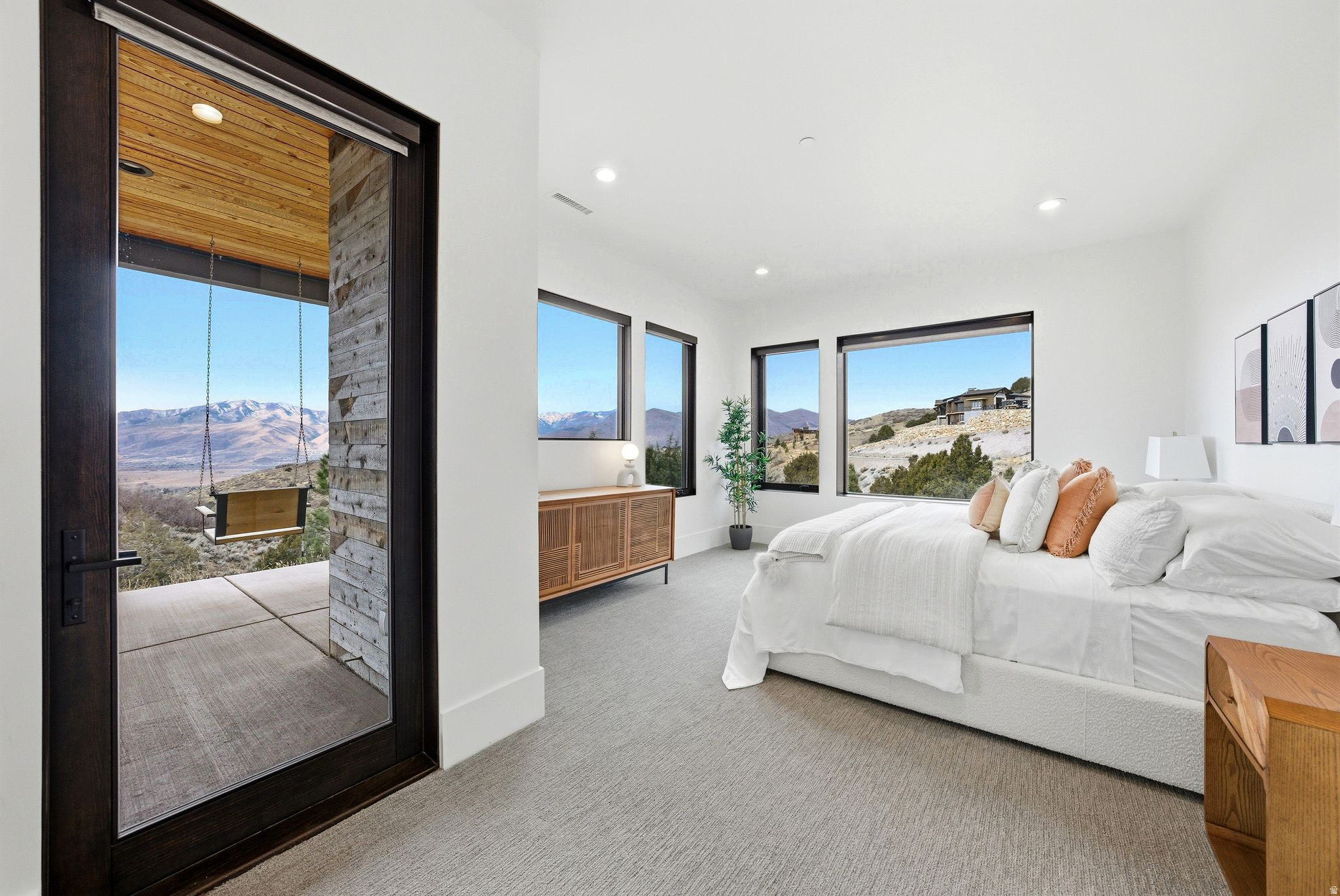 RED LEDGES - Residential