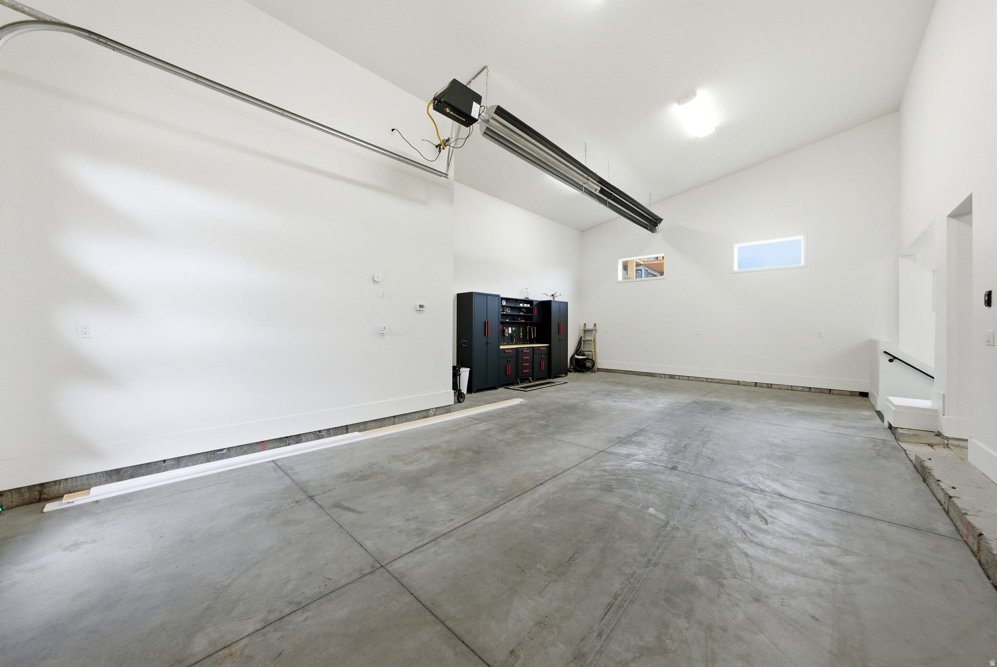 RED LEDGES - Residential