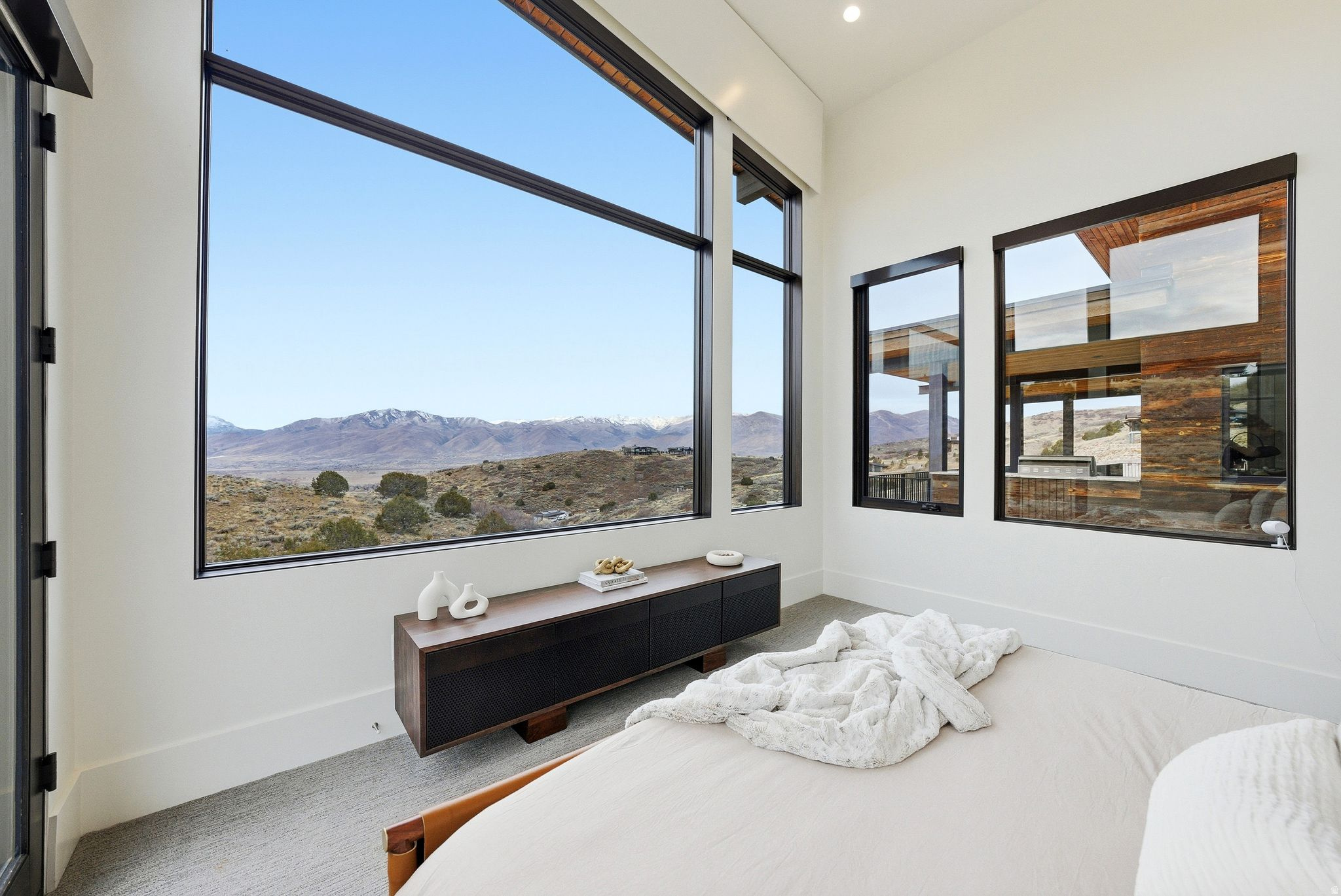 RED LEDGES - Residential