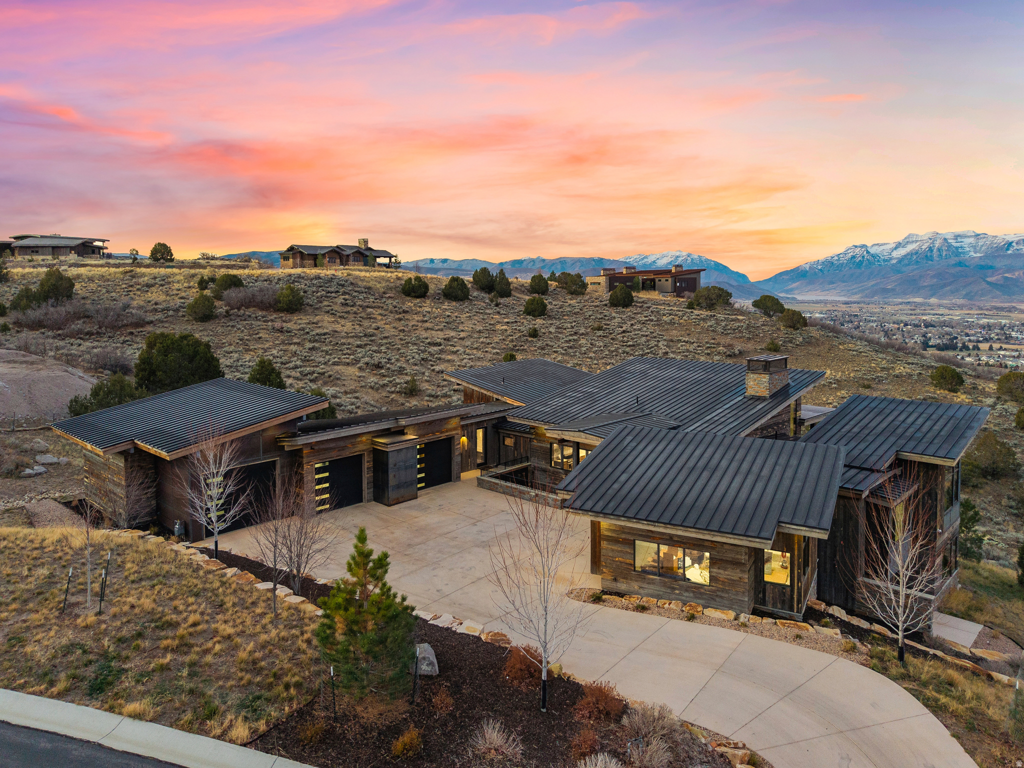RED LEDGES - Residential