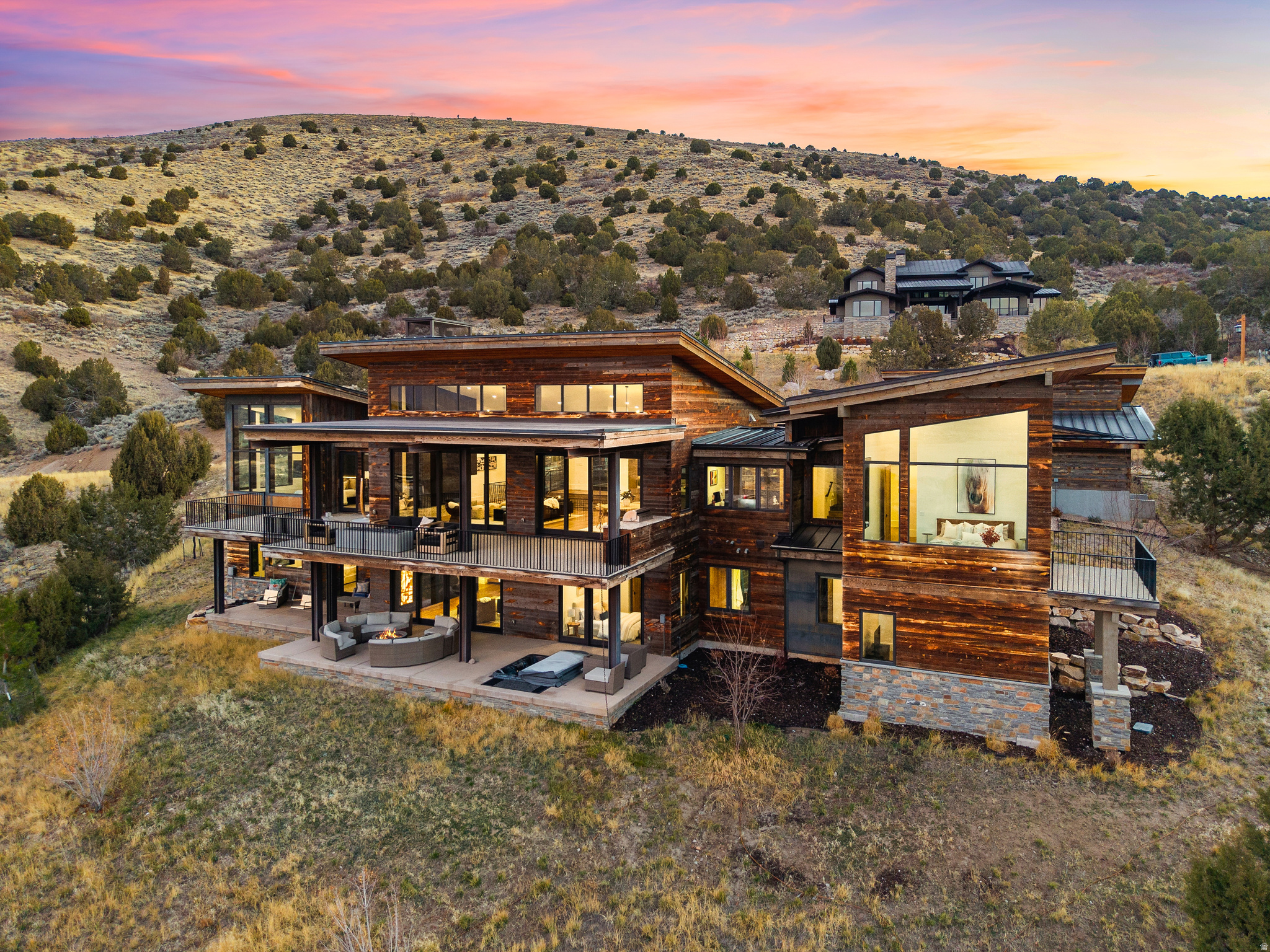 RED LEDGES - Residential