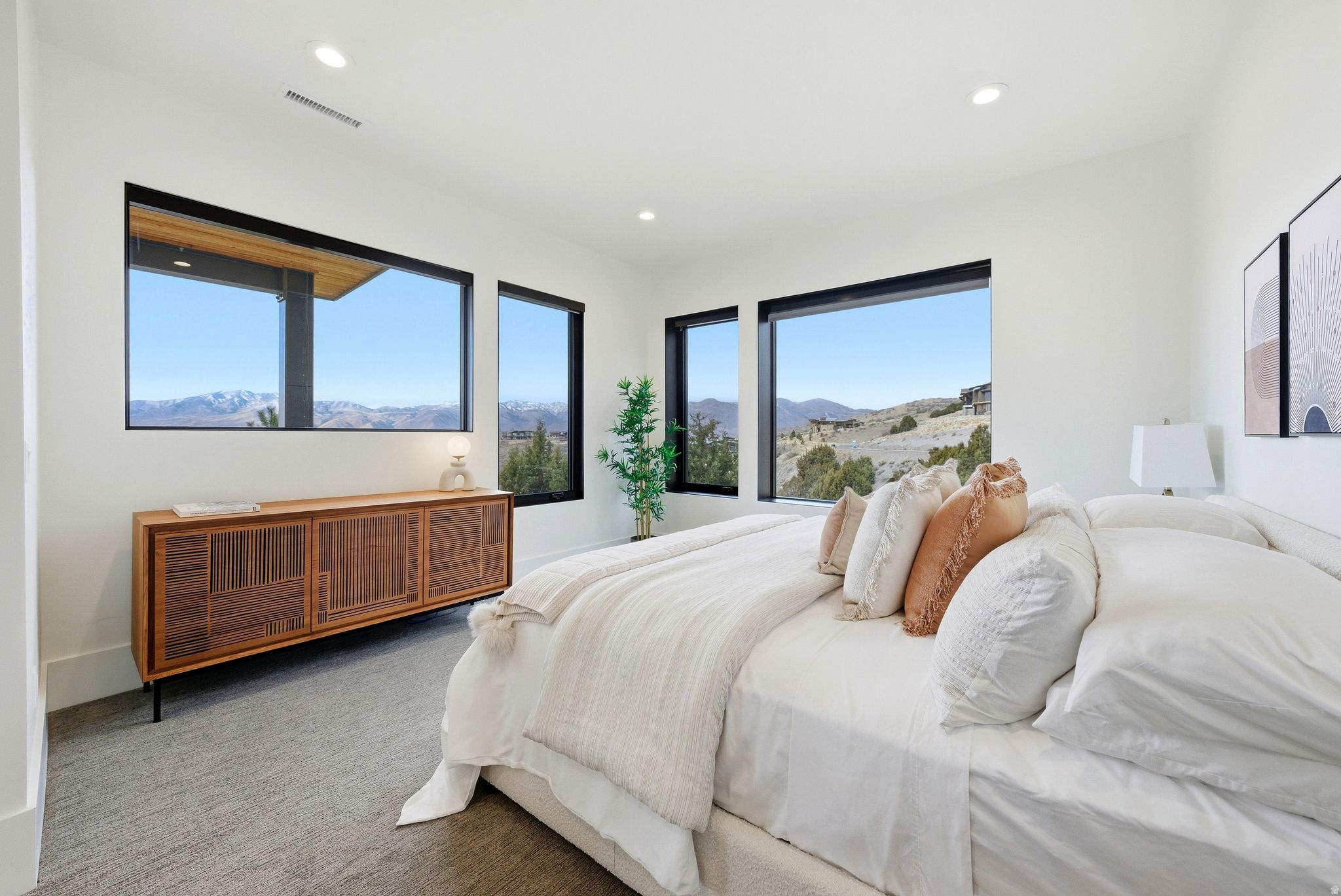 RED LEDGES - Residential