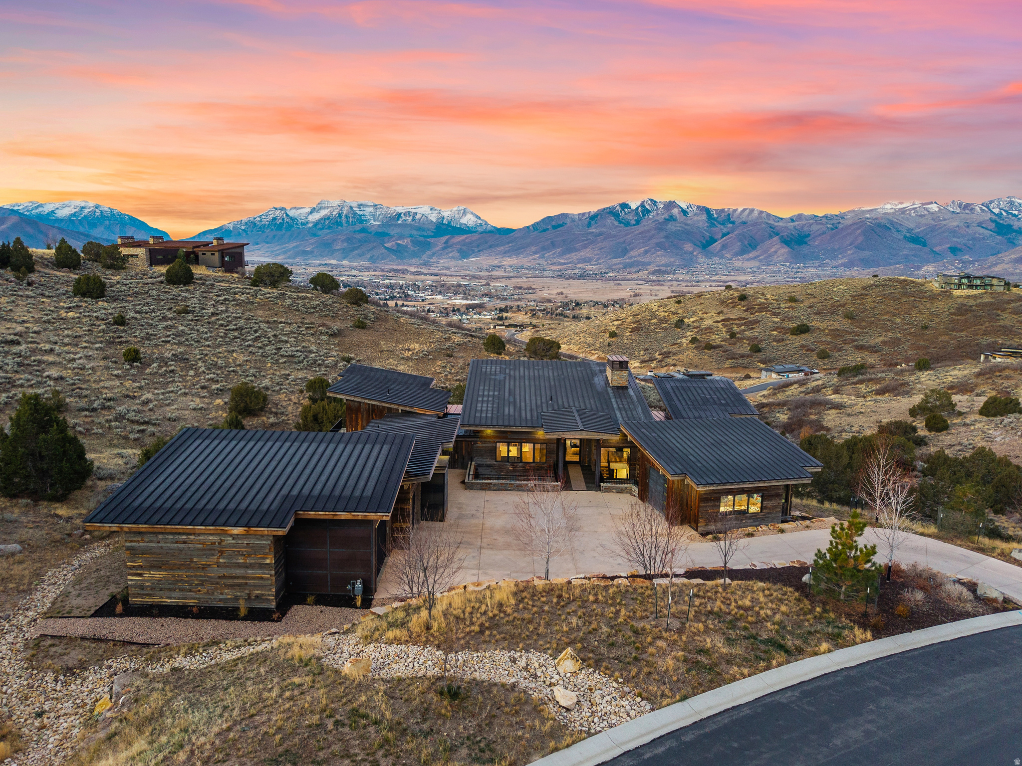 RED LEDGES - Residential