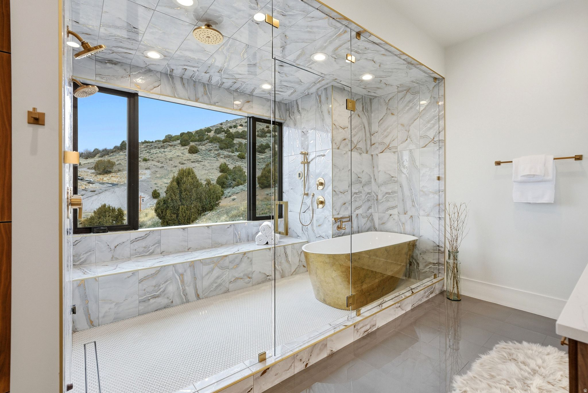 RED LEDGES - Residential