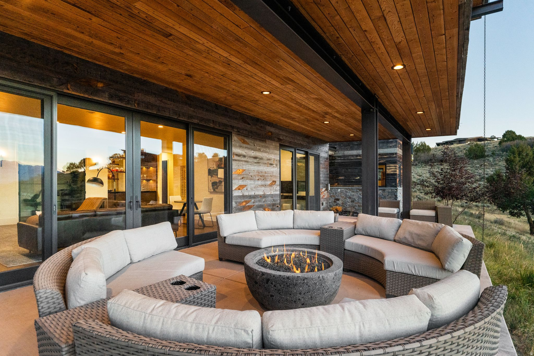 RED LEDGES - Residential