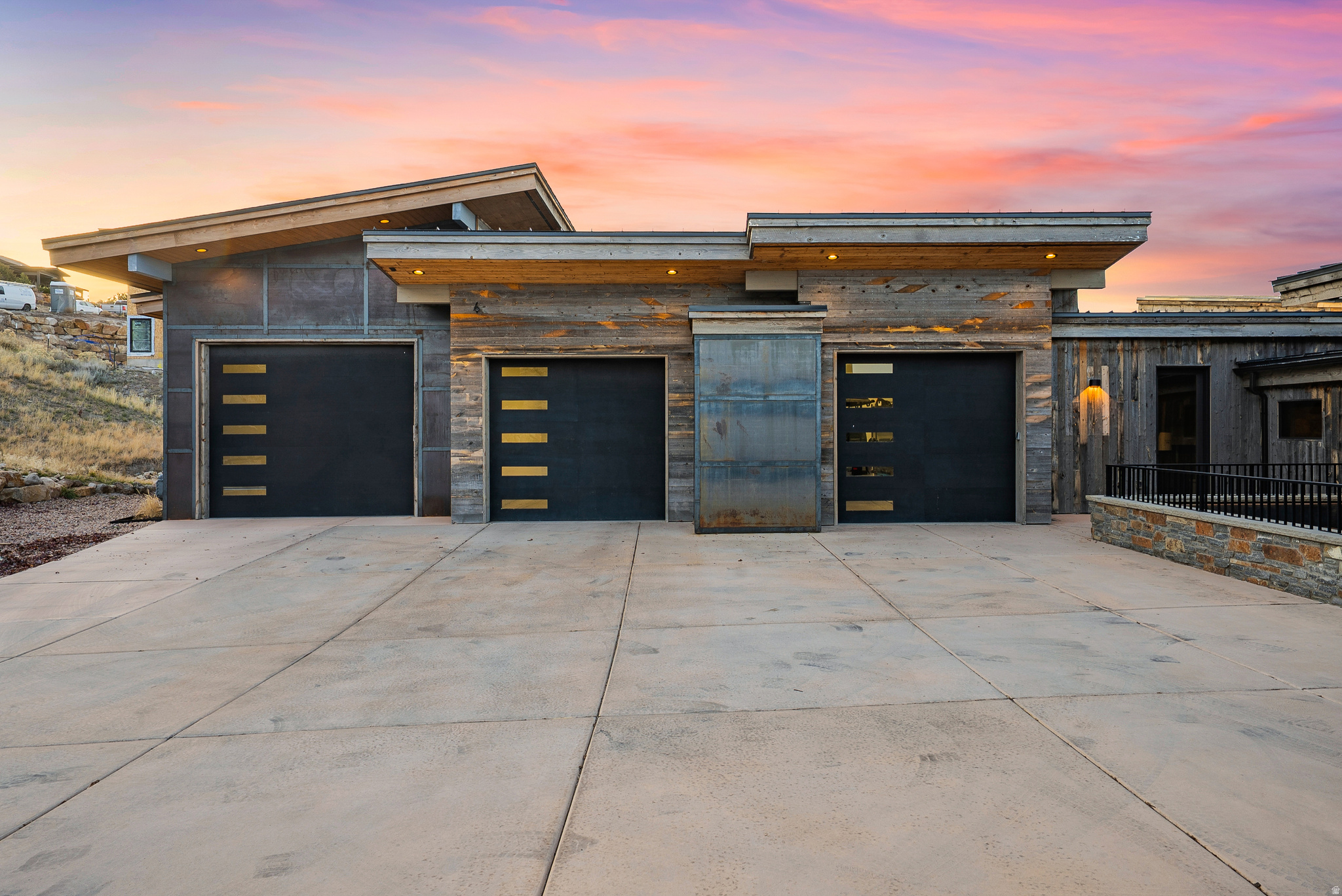 RED LEDGES - Residential