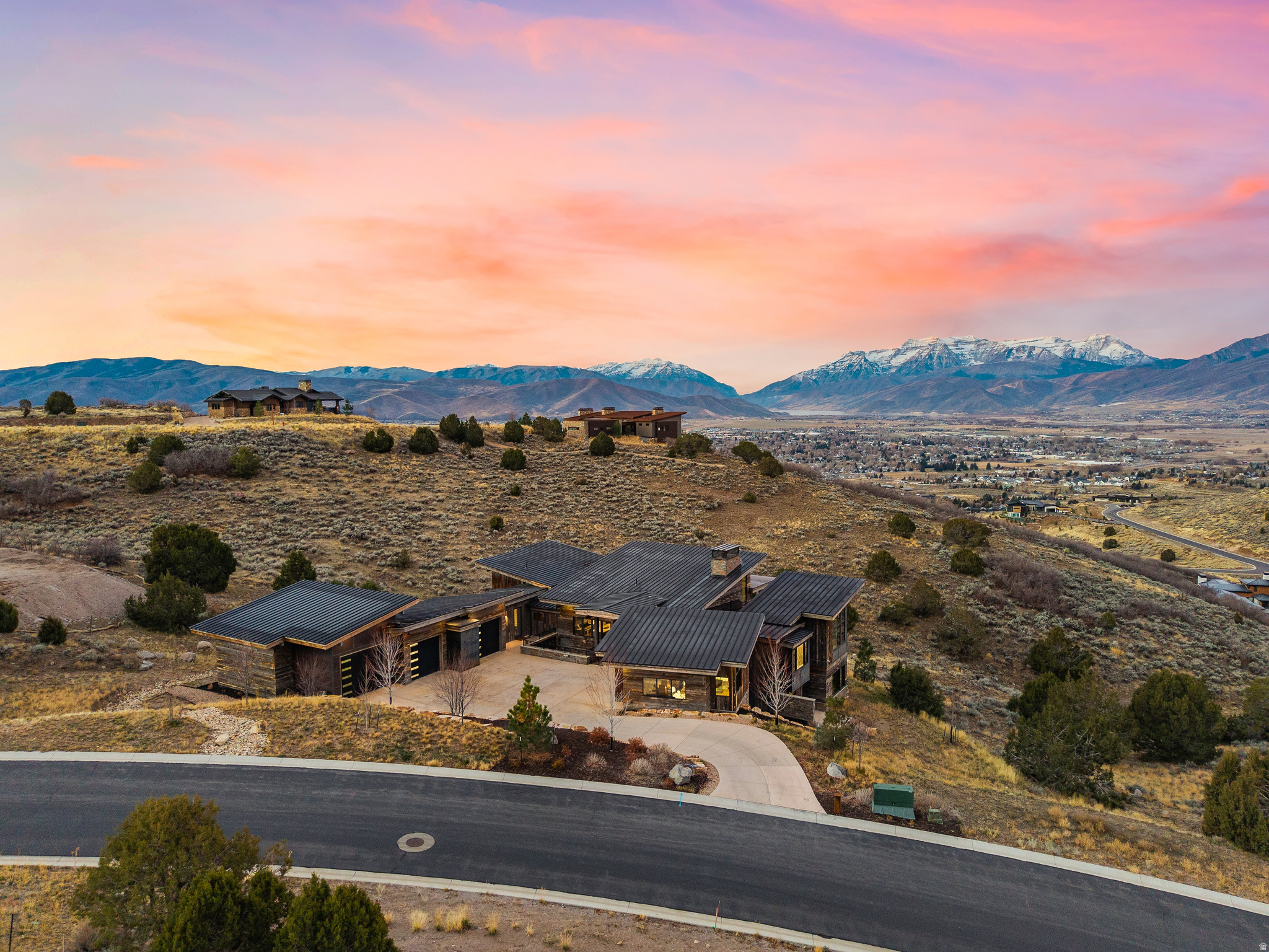 RED LEDGES - Residential