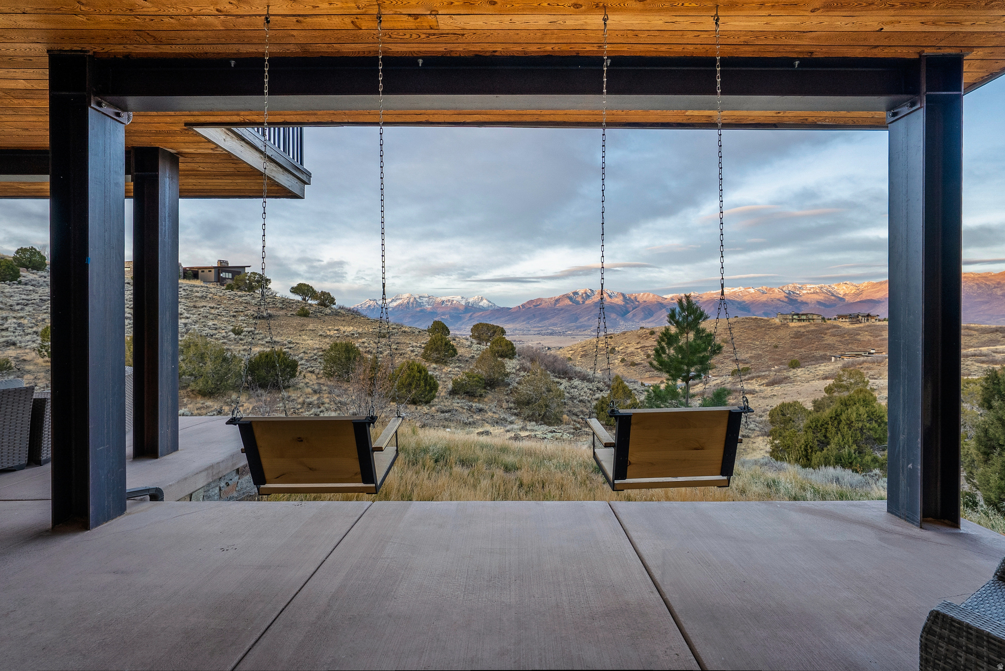 RED LEDGES - Residential