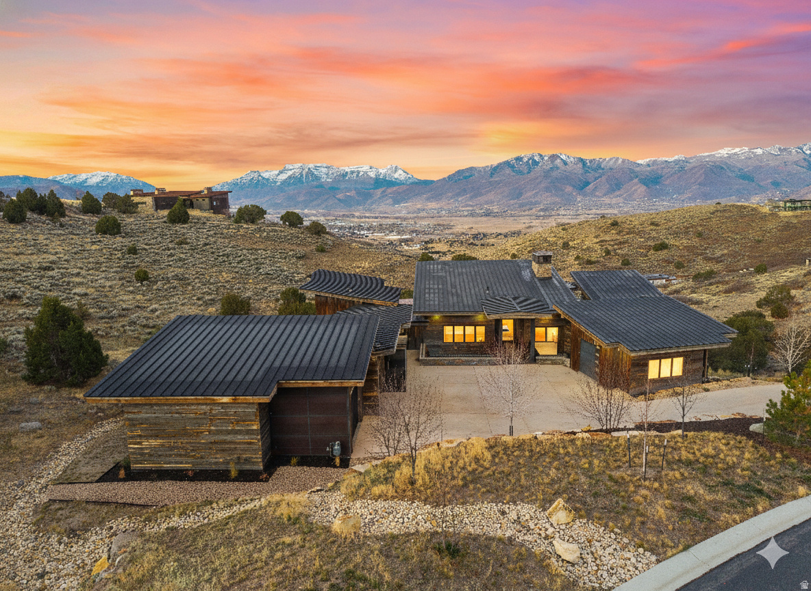 RED LEDGES - Residential