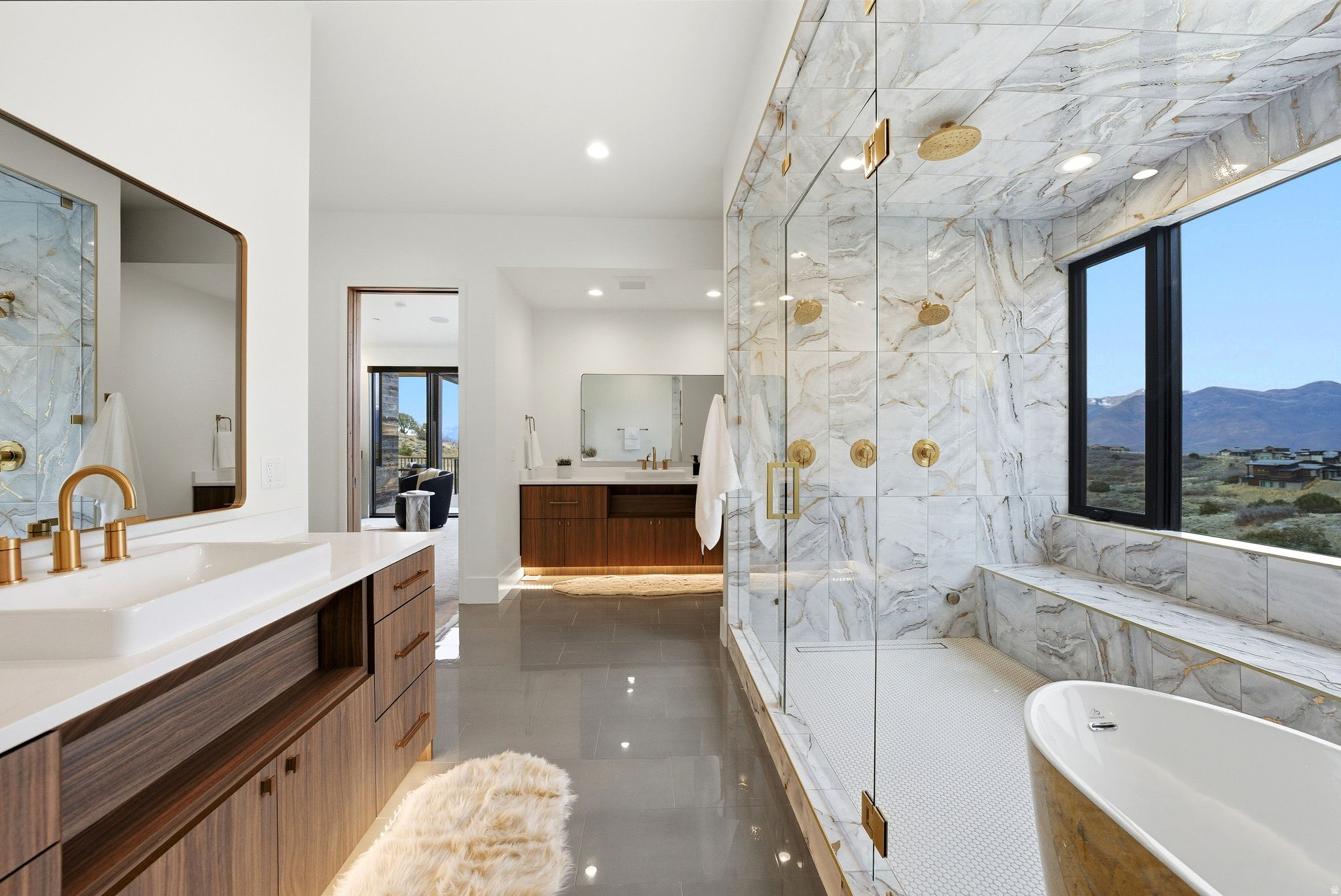 RED LEDGES - Residential