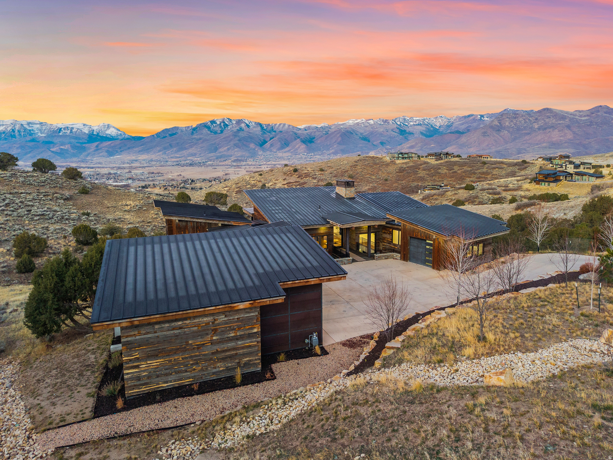 RED LEDGES - Residential