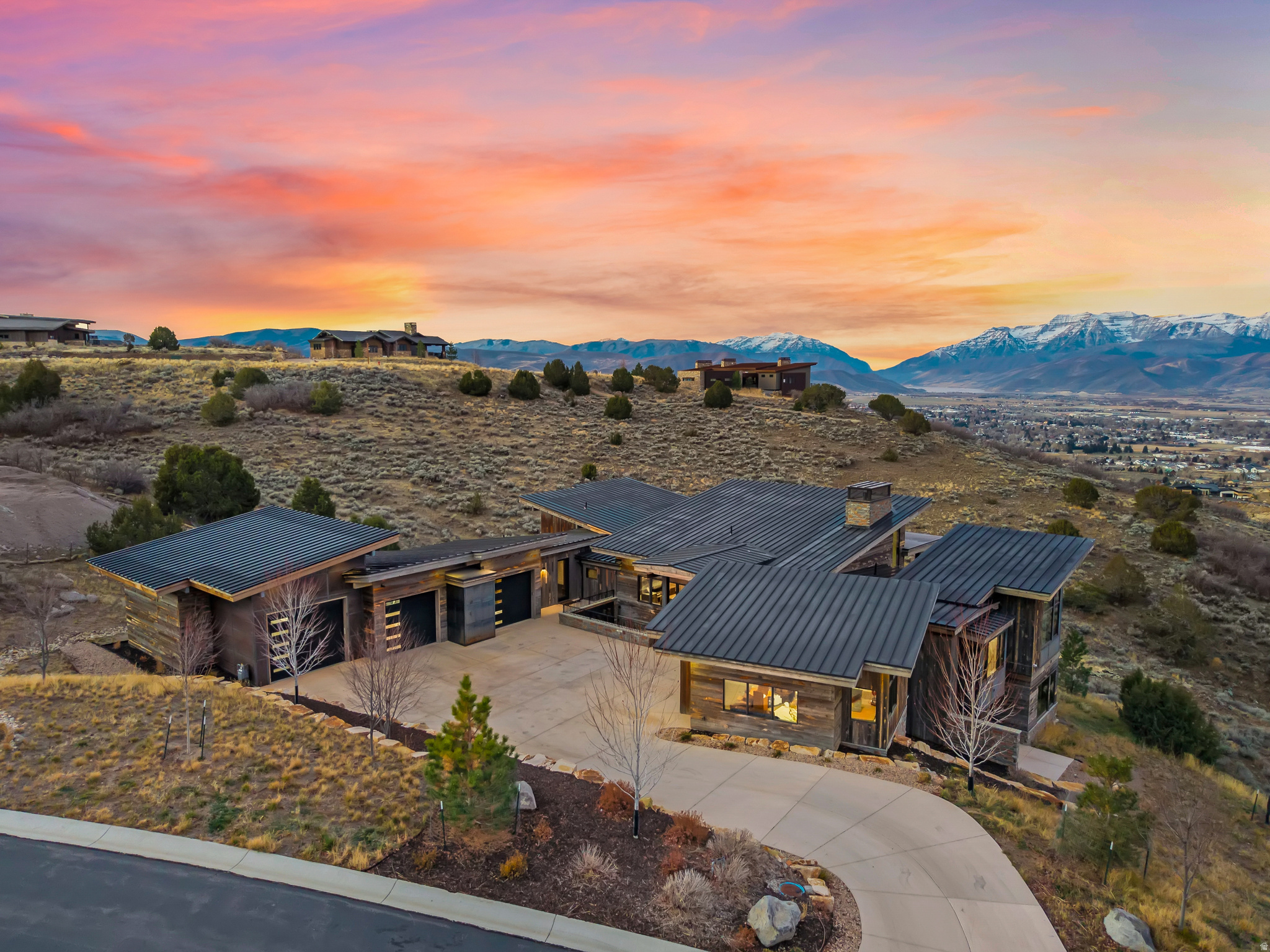 RED LEDGES - Residential