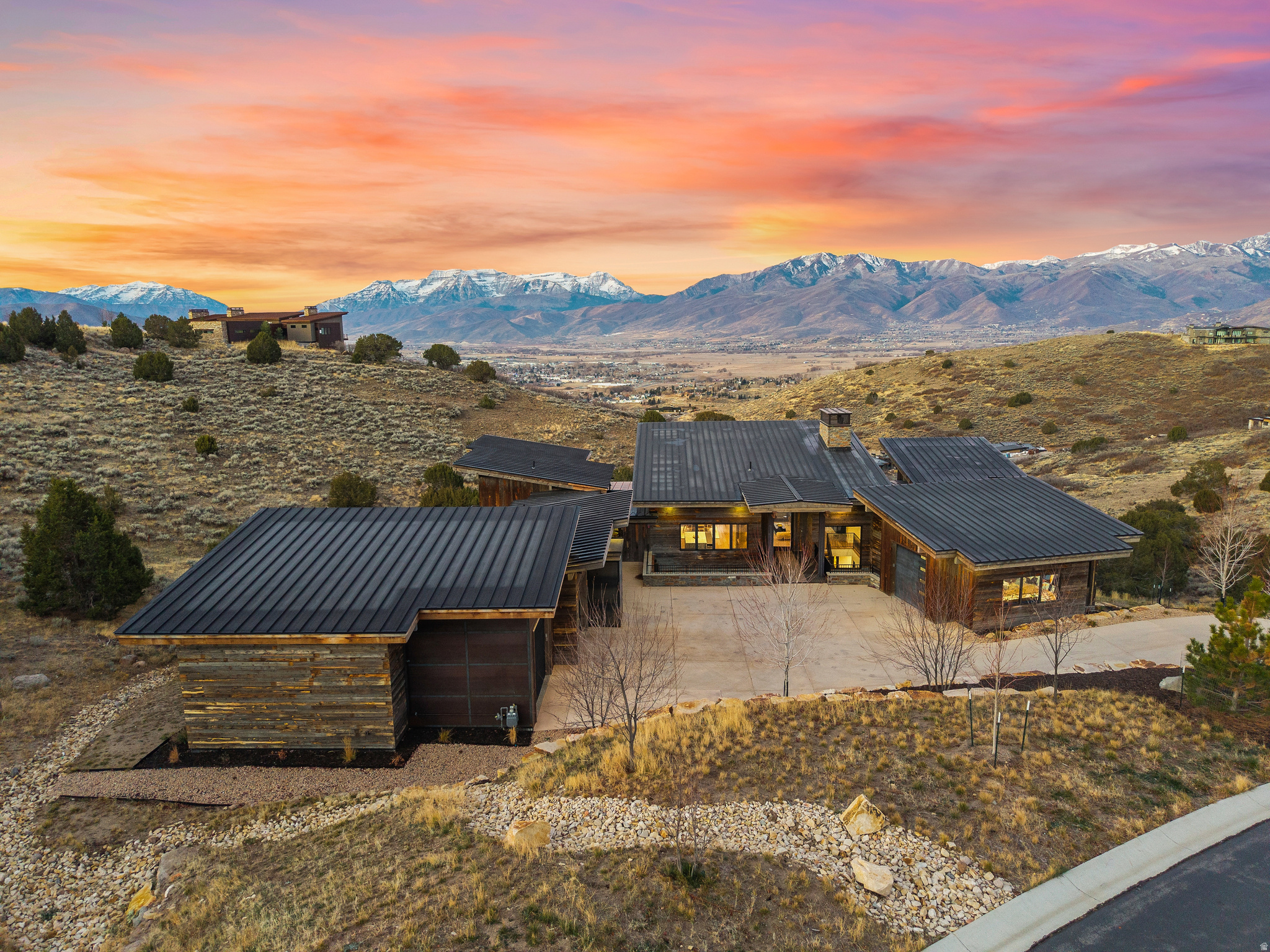 RED LEDGES - Residential