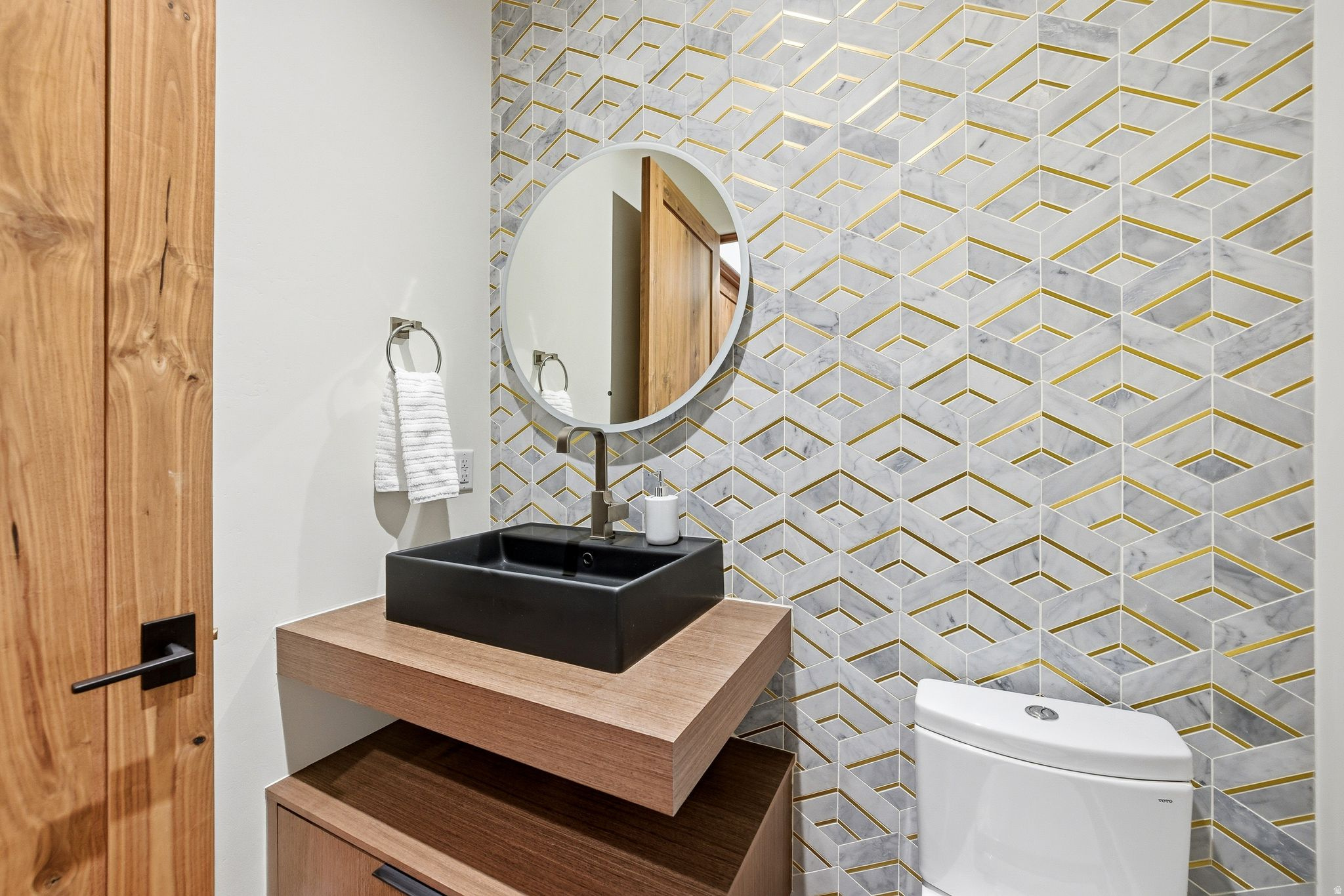 RED LEDGES - Residential