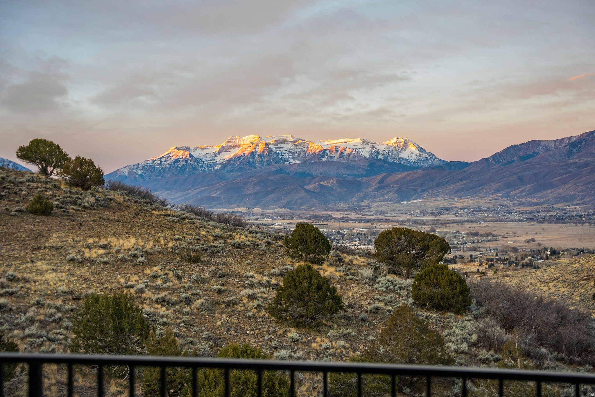 RED LEDGES - Residential
