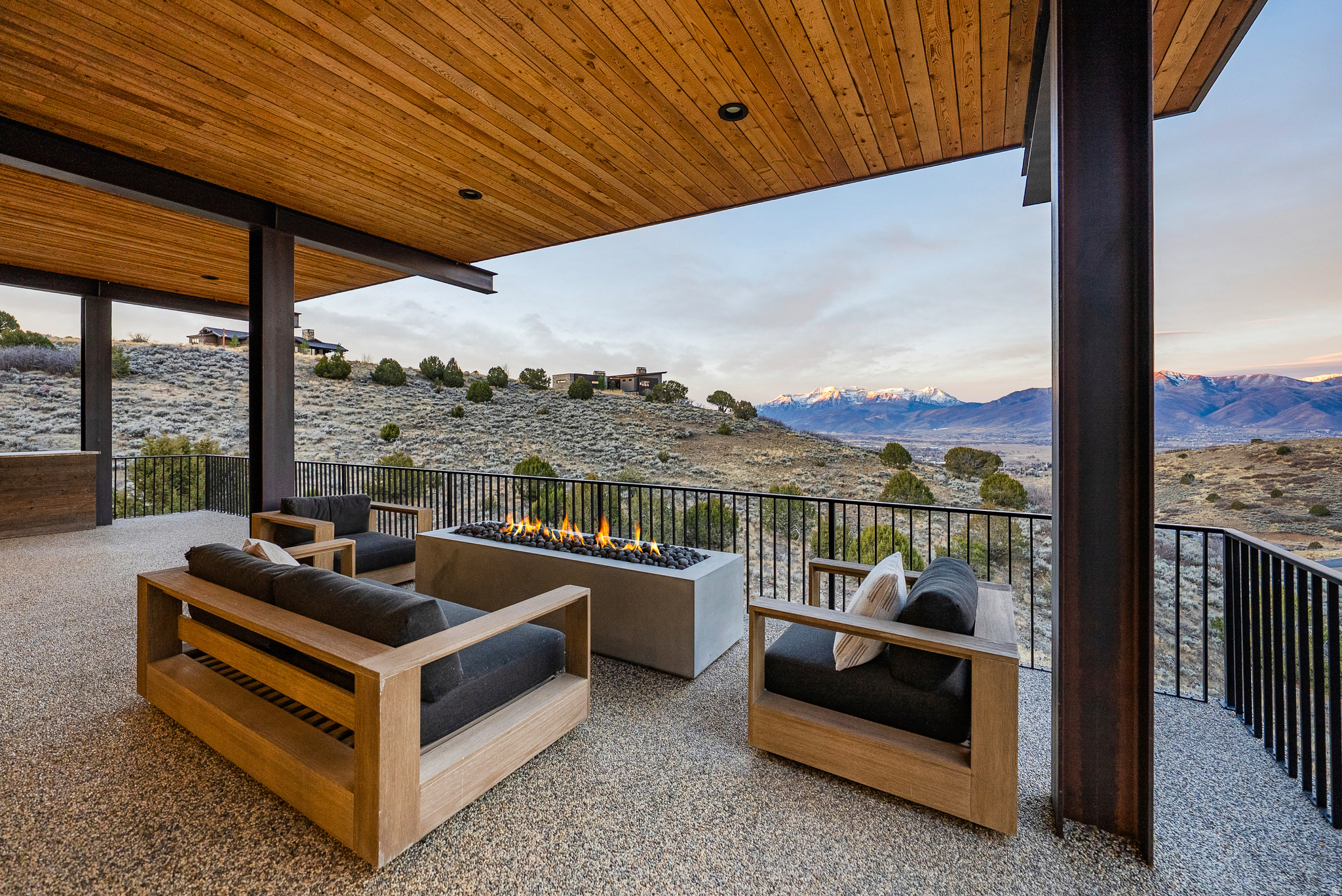 RED LEDGES - Residential