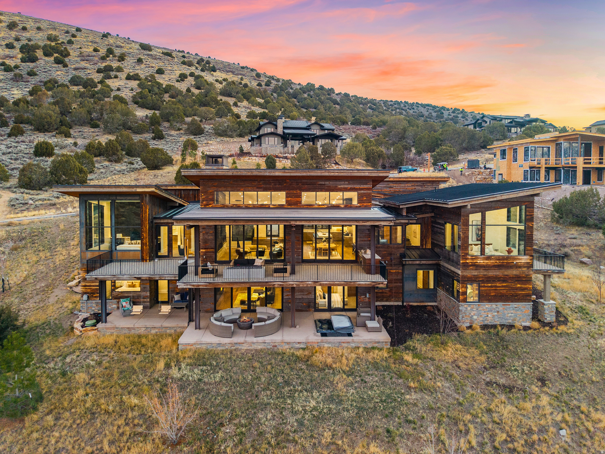 RED LEDGES - Residential