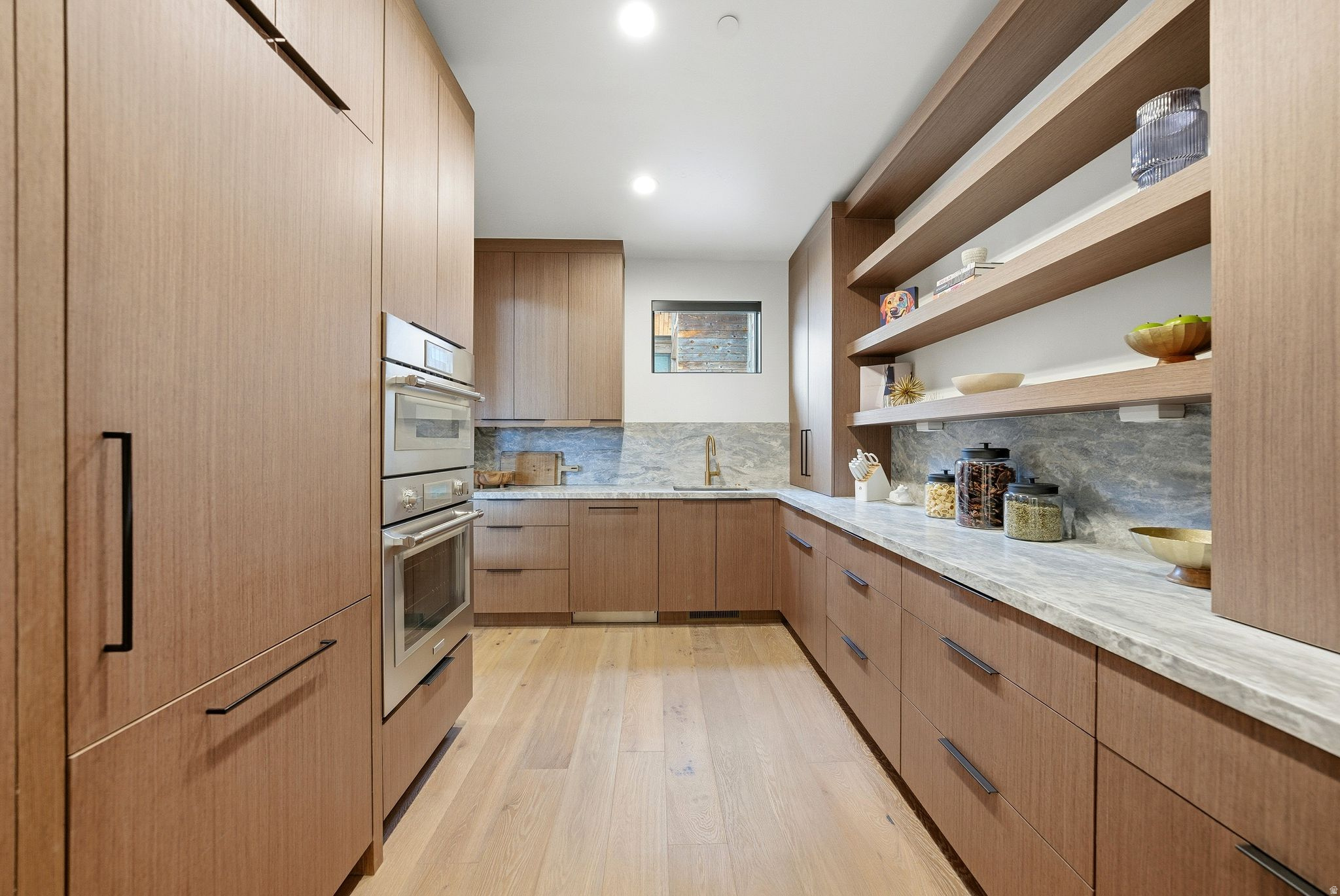 RED LEDGES - Residential