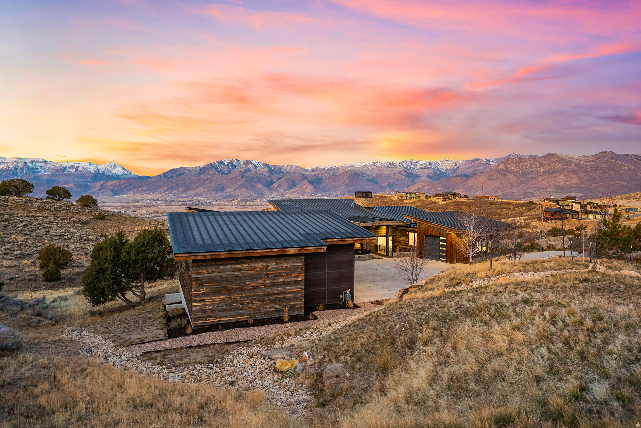 RED LEDGES - Residential