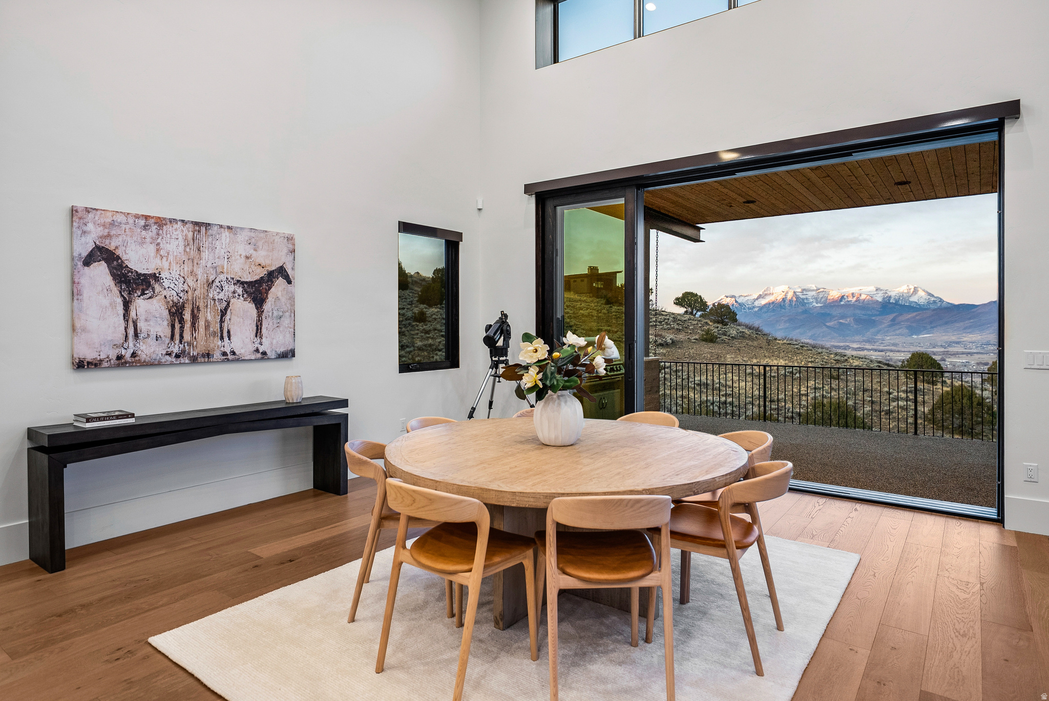 RED LEDGES - Residential