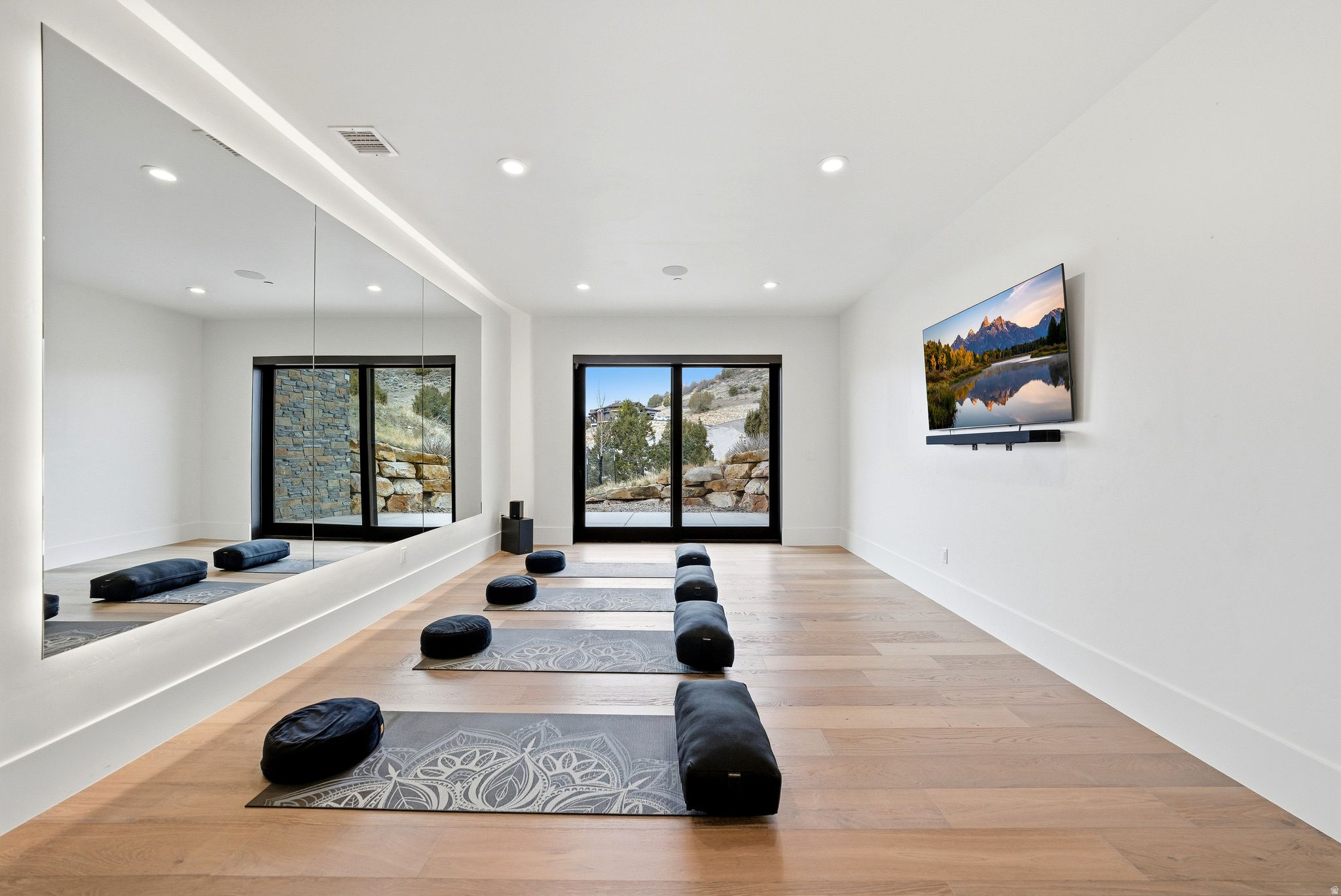 RED LEDGES - Residential