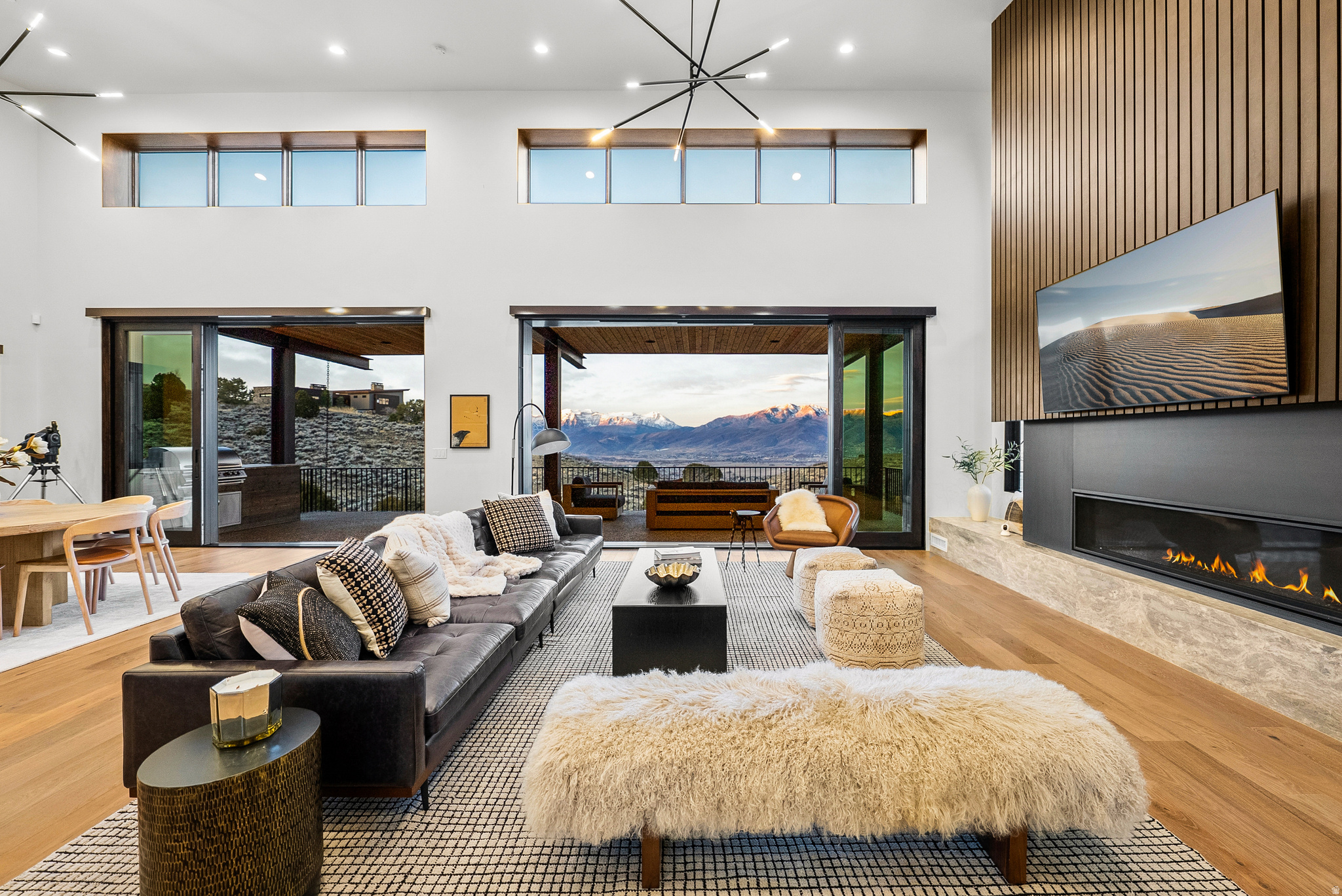 RED LEDGES - Residential