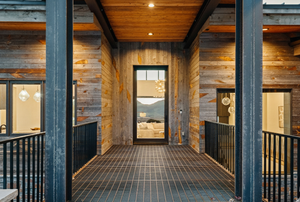 RED LEDGES - Residential