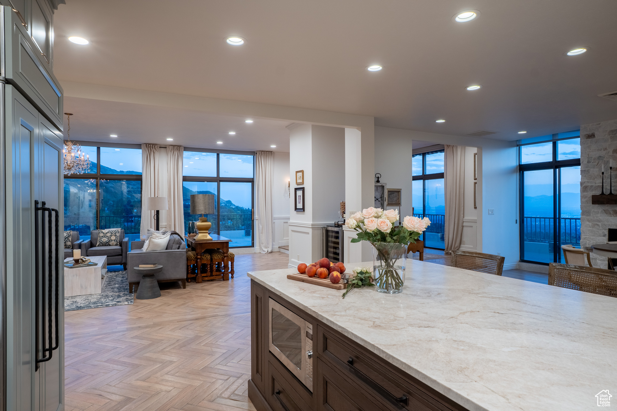 DONNER TOWER - Residential