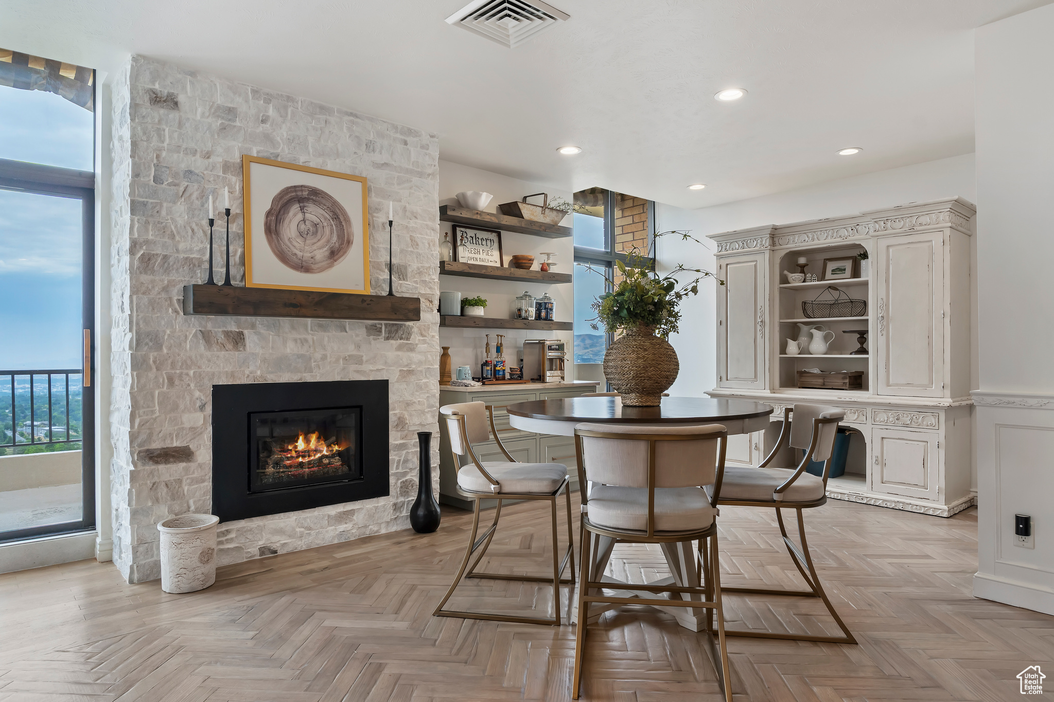 DONNER TOWER - Residential