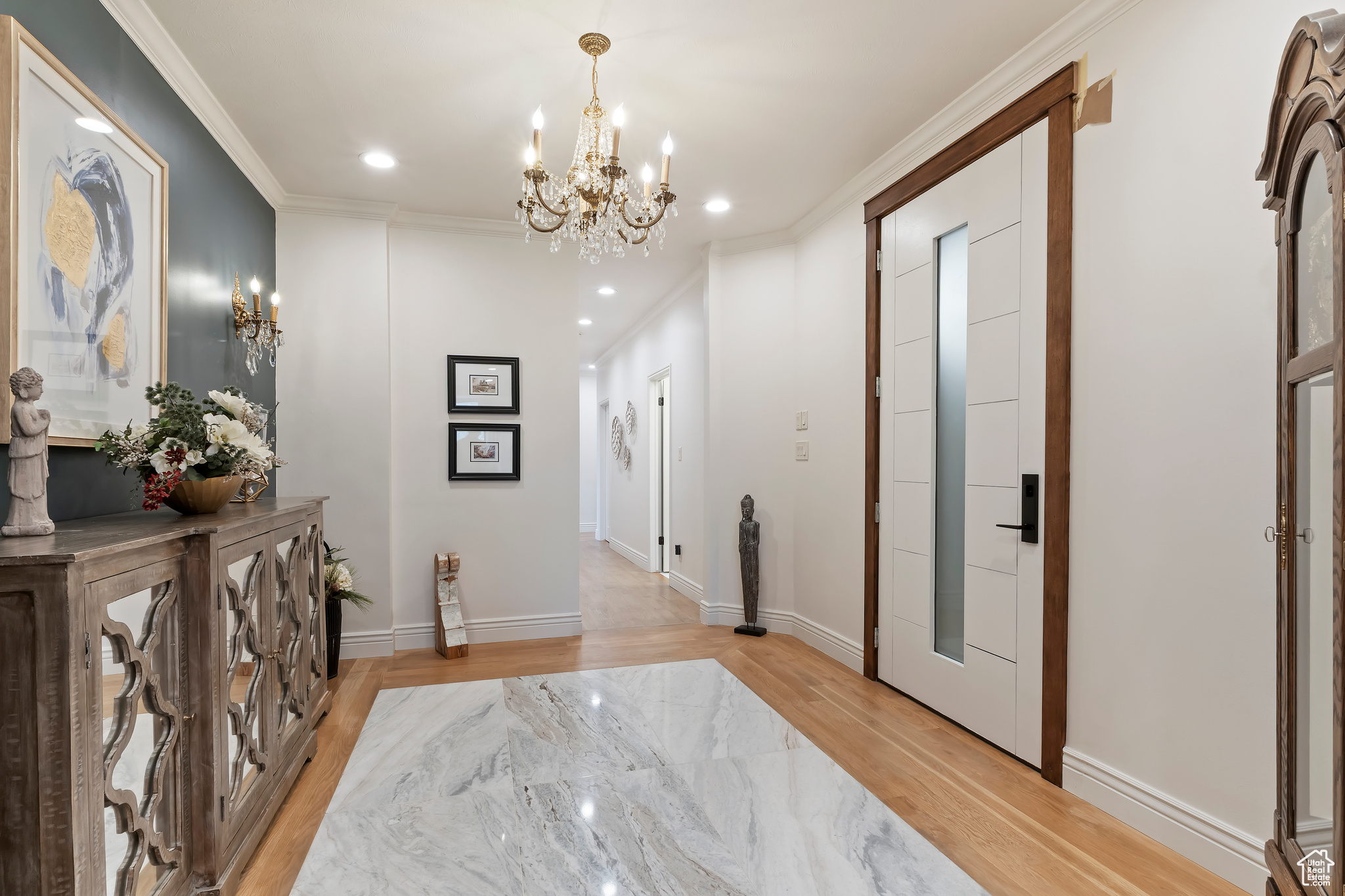 DONNER TOWER - Residential