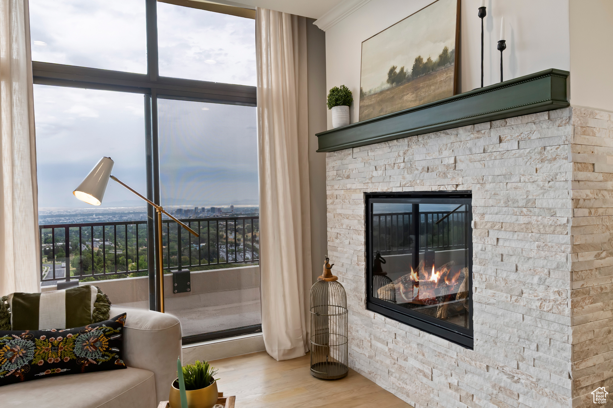 DONNER TOWER - Residential