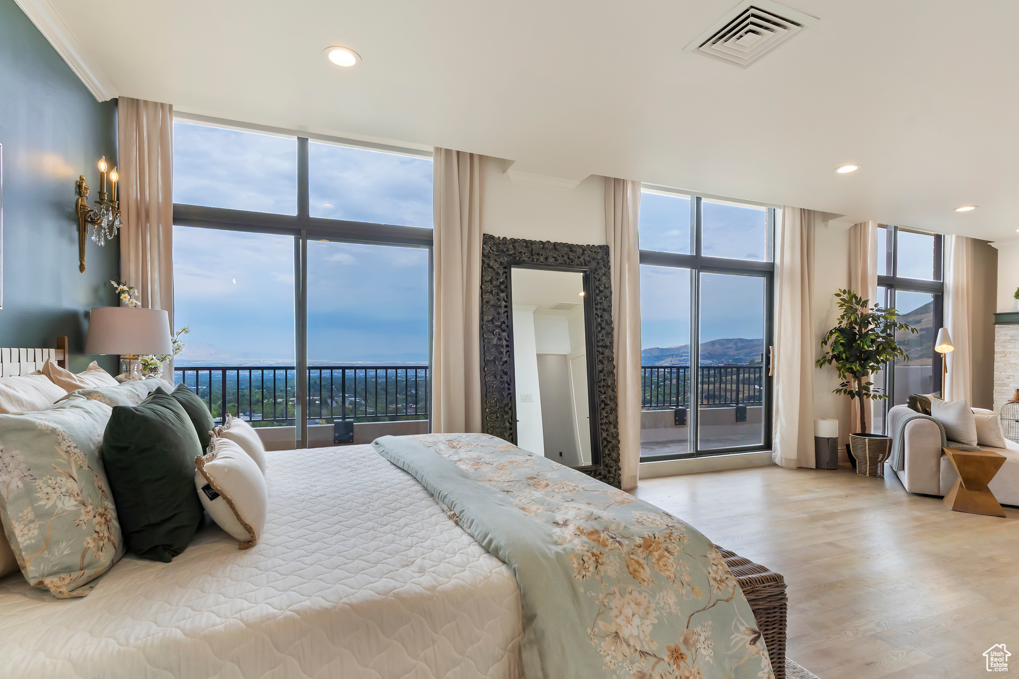 DONNER TOWER - Residential
