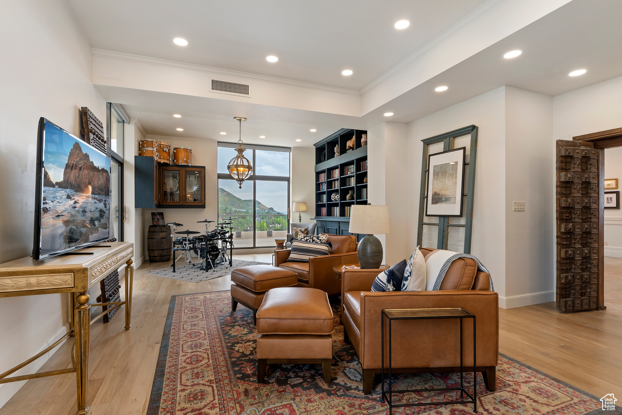 DONNER TOWER - Residential