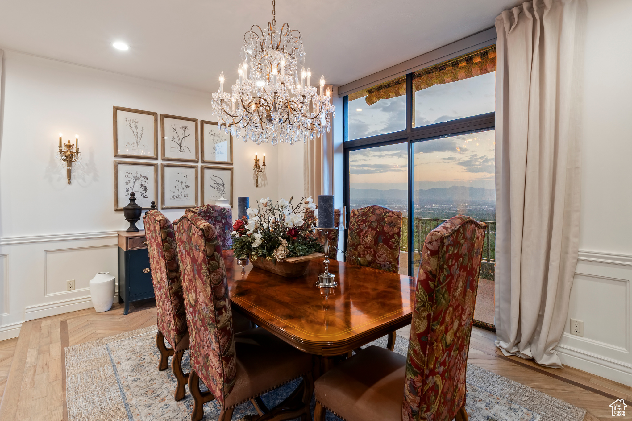 DONNER TOWER - Residential