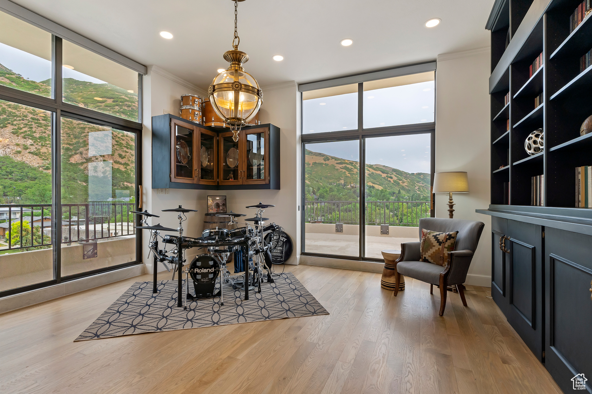 DONNER TOWER - Residential