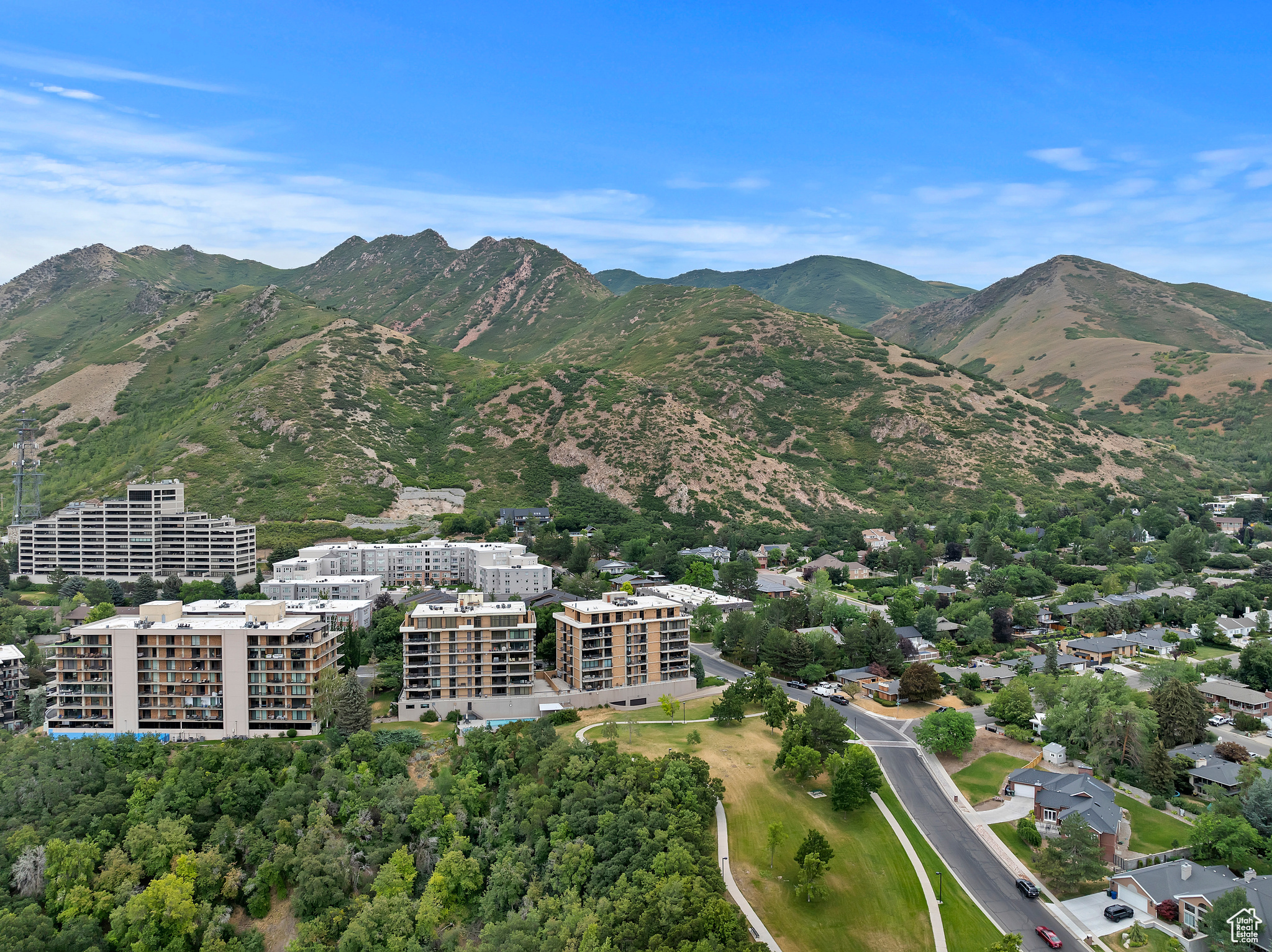 DONNER TOWER - Residential