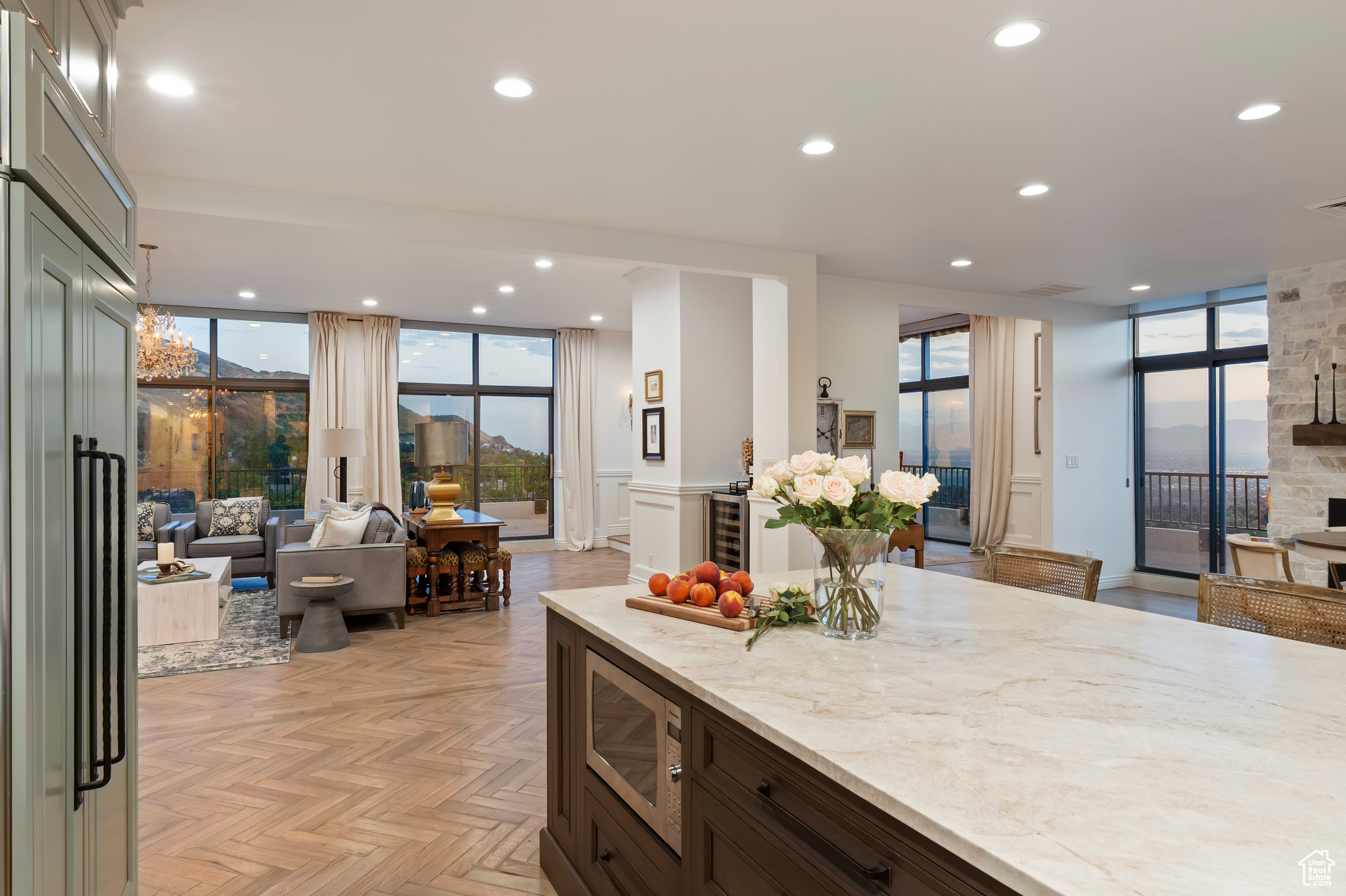 DONNER TOWER - Residential