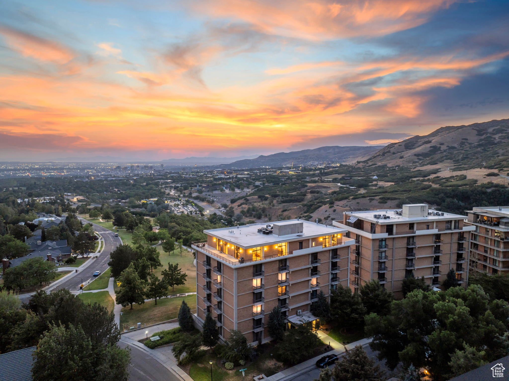 DONNER TOWER - Residential