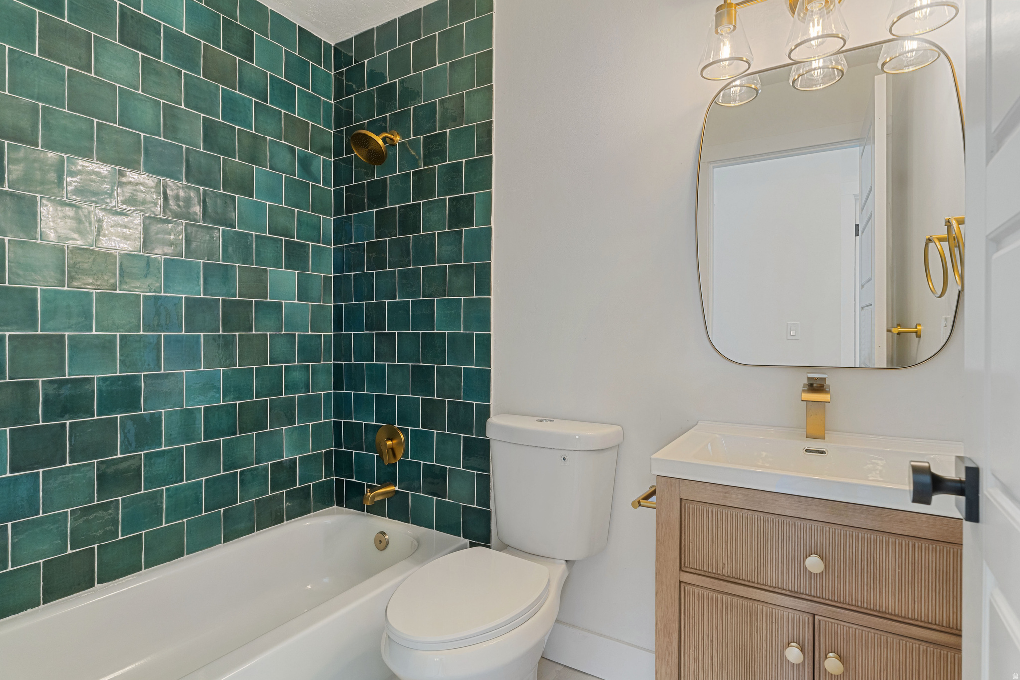 MUIRFIELD - Residential Income