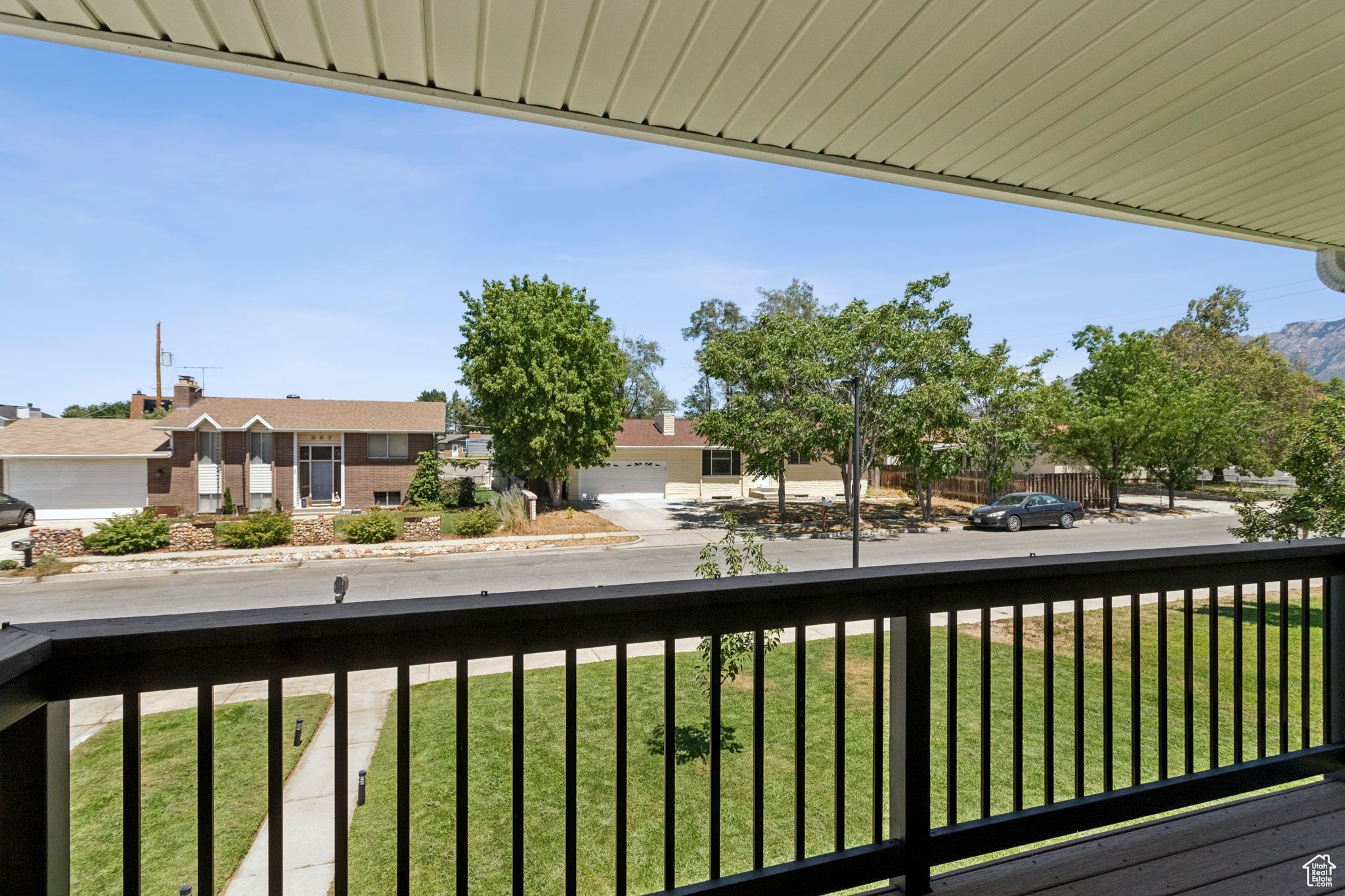 HILLCREST - Residential