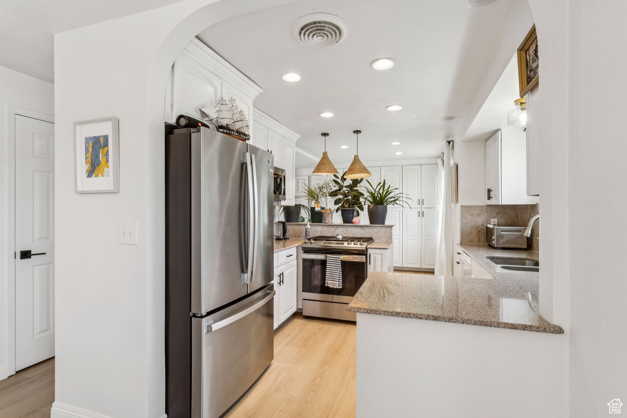 HILLCREST - Residential