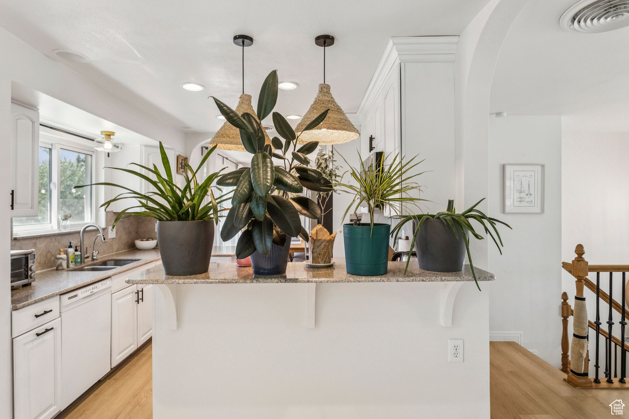 HILLCREST - Residential