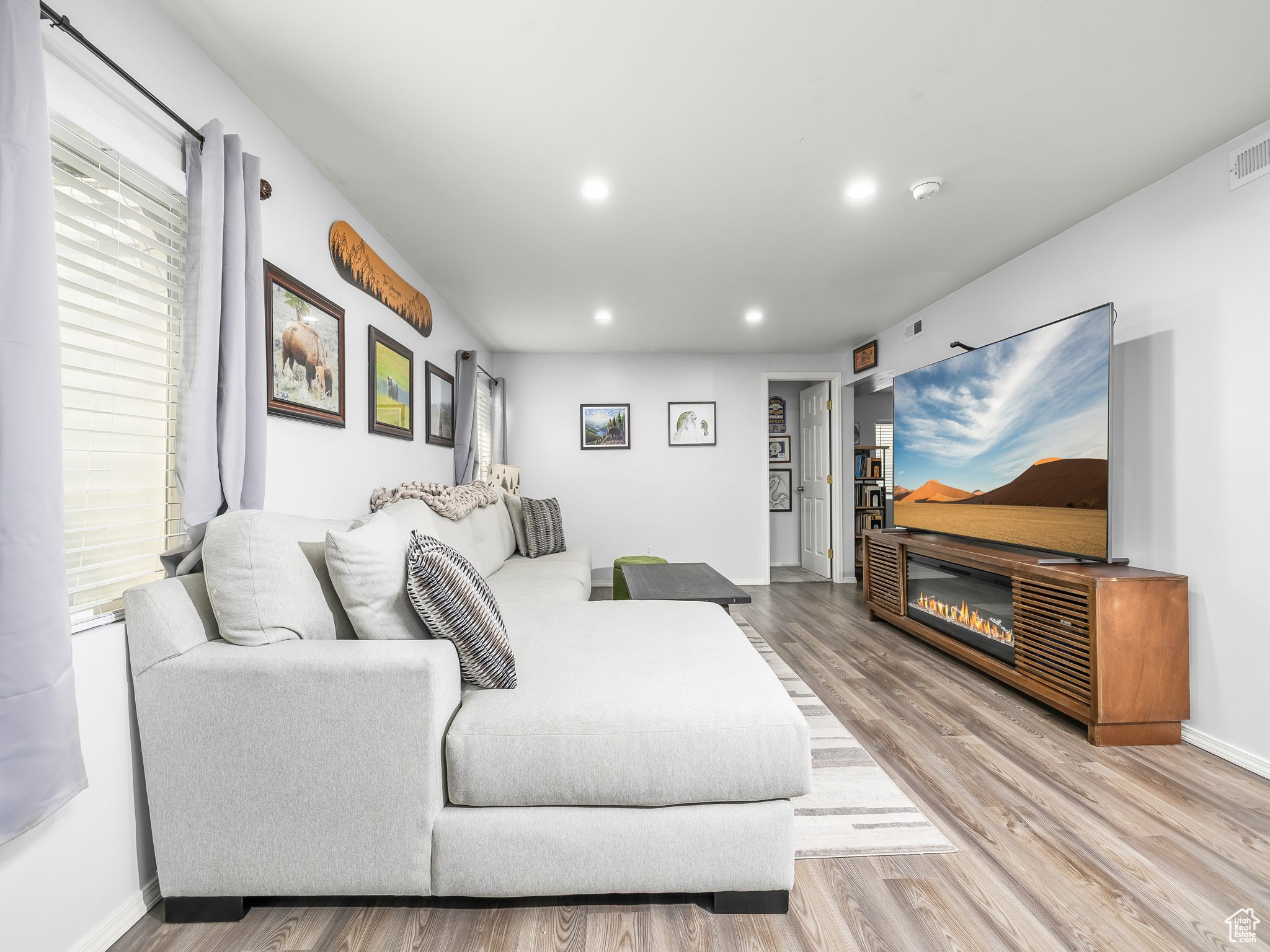 HERRIMAN VILLAGE - Residential
