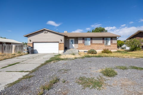 Photo of 906 N 2300 W, Tremonton, UT 84337 (MLS # 2181320)